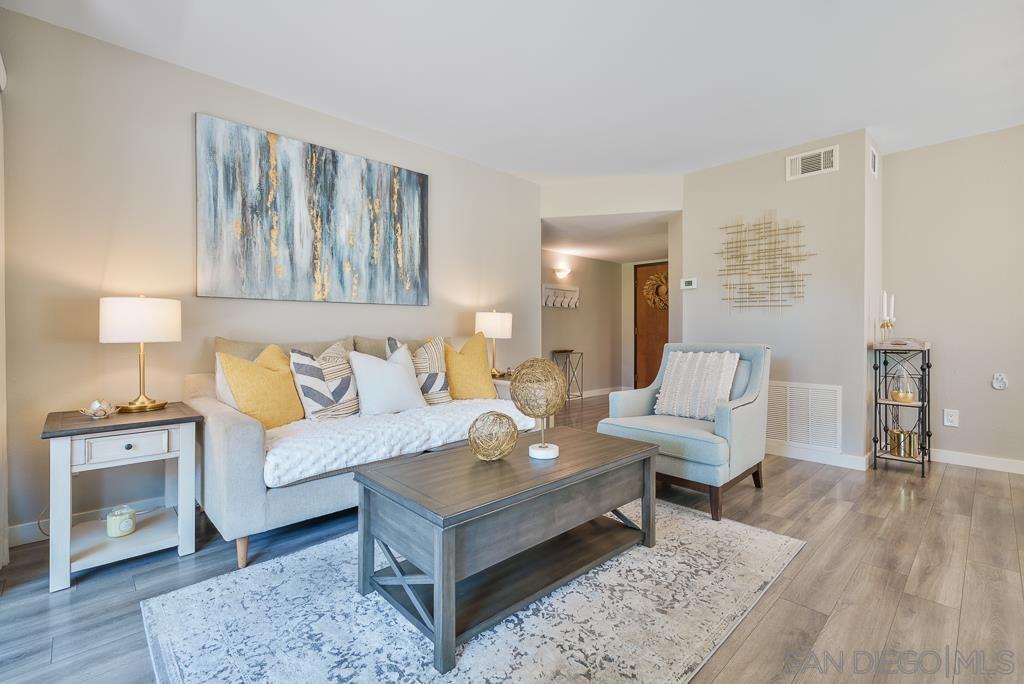 Front Image Thumbnail for SD250018538