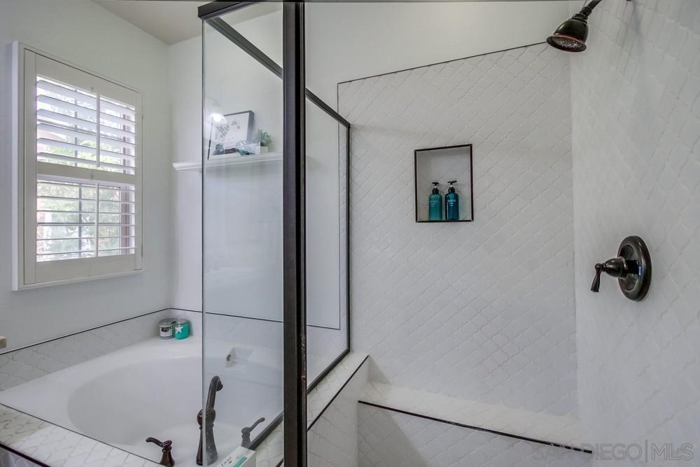 Detail Gallery Image 42 of 69 For 15562  Bristol Ridge Terrace, San Diego,  CA 92127 - 4 Beds | 3 Baths