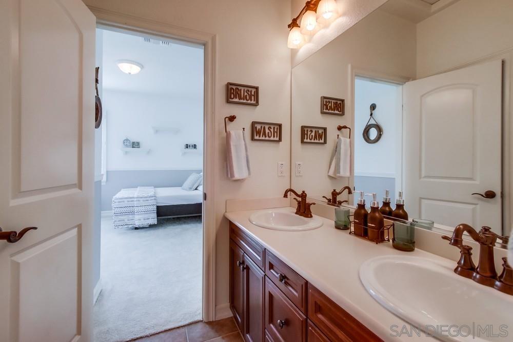 Detail Gallery Image 53 of 69 For 15562  Bristol Ridge Terrace, San Diego,  CA 92127 - 4 Beds | 3 Baths