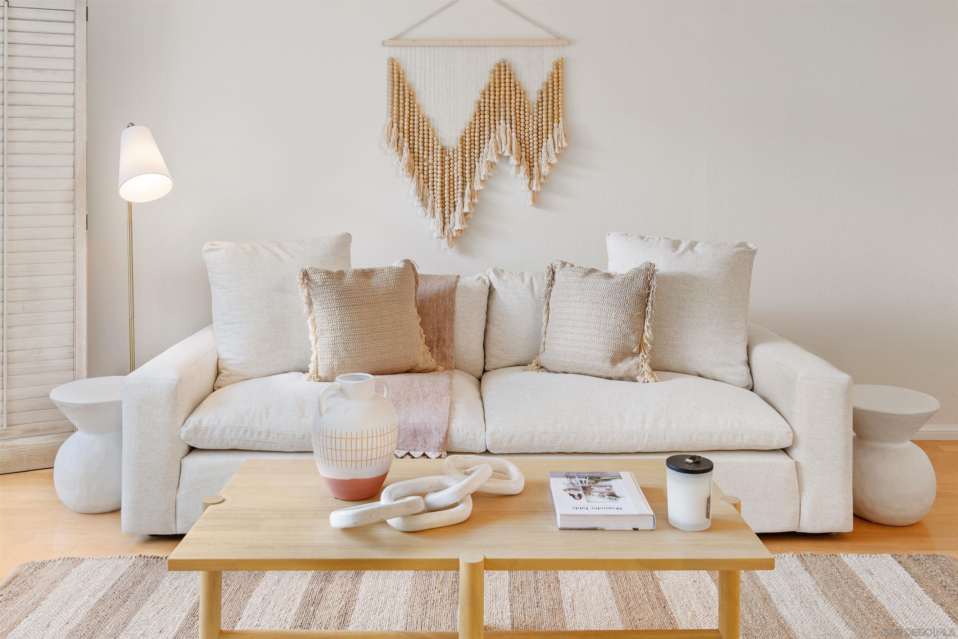 Detail Gallery Image 1 of 1 For 534  via De La Valle Unit F  F, Solana Beach,  CA 92075 - 2 Beds | 2/1 Baths