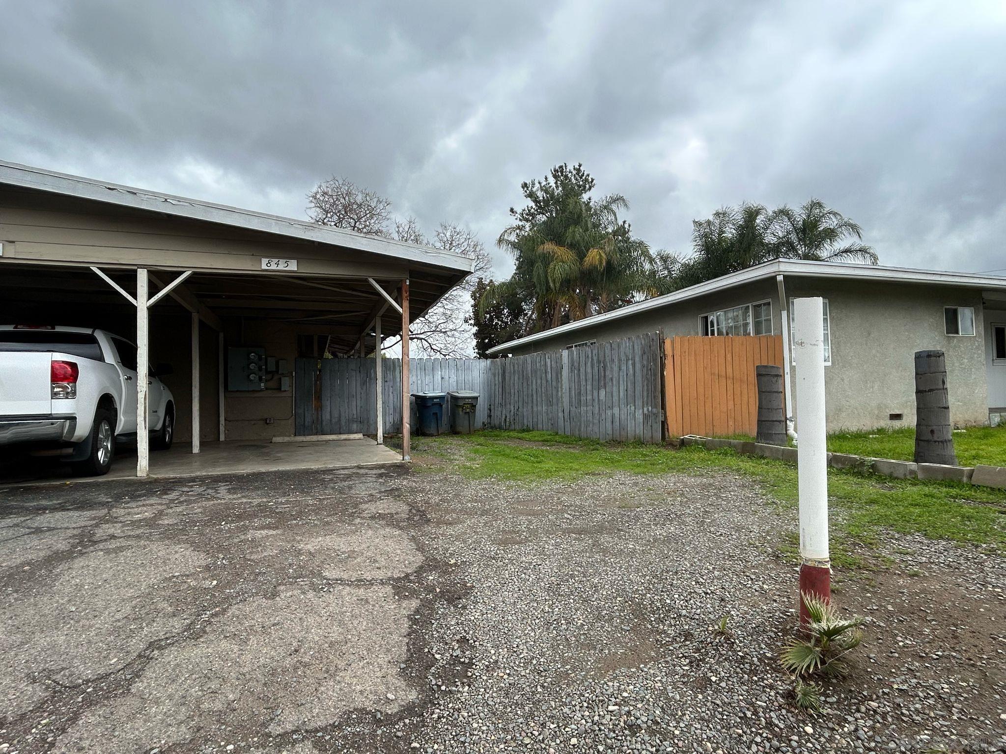 Detail Gallery Image 1 of 1 For 845 E Washington Ave, Escondido,  CA 92025 - 2 Beds | 1 Baths