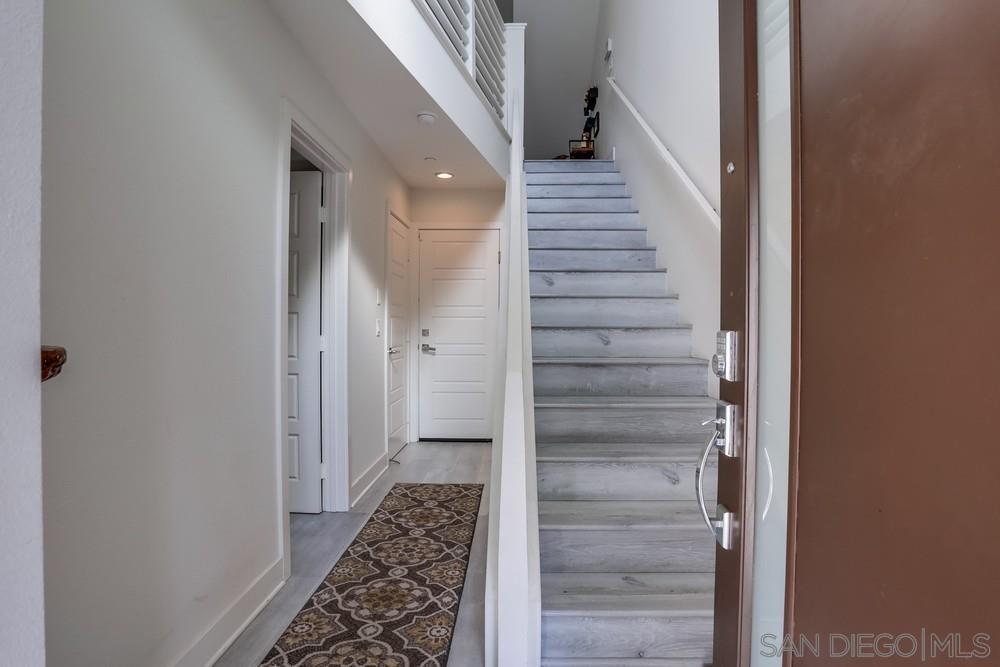 Detail Gallery Image 2 of 39 For 7859  Stylus Dr, San Diego,  CA 92108 - 3 Beds | 3/1 Baths