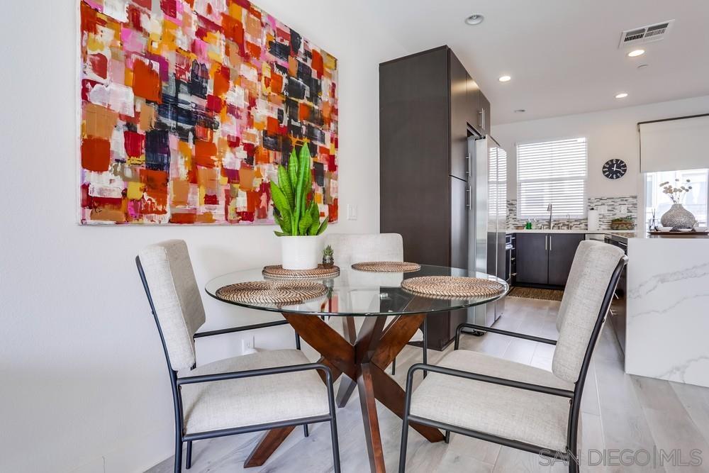 Detail Gallery Image 14 of 39 For 7859  Stylus Dr, San Diego,  CA 92108 - 3 Beds | 3/1 Baths