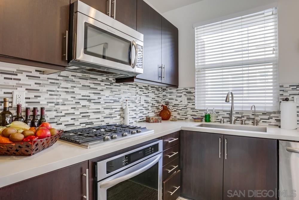 Detail Gallery Image 10 of 39 For 7859  Stylus Dr, San Diego,  CA 92108 - 3 Beds | 3/1 Baths