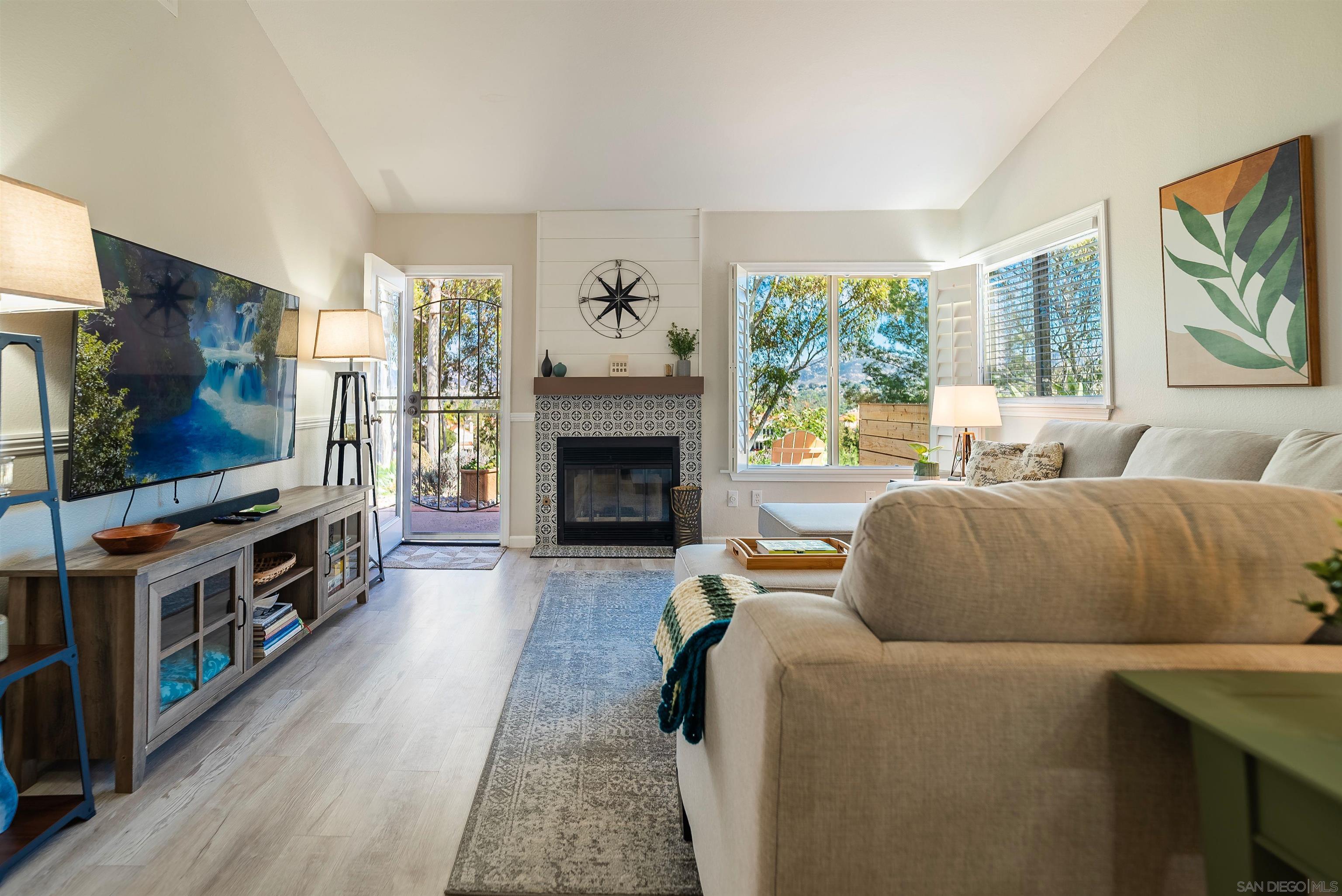 Detail Gallery Image 13 of 53 For 12242  Paseo Lucido  D, San Diego,  CA 92128 - 2 Beds | 2 Baths