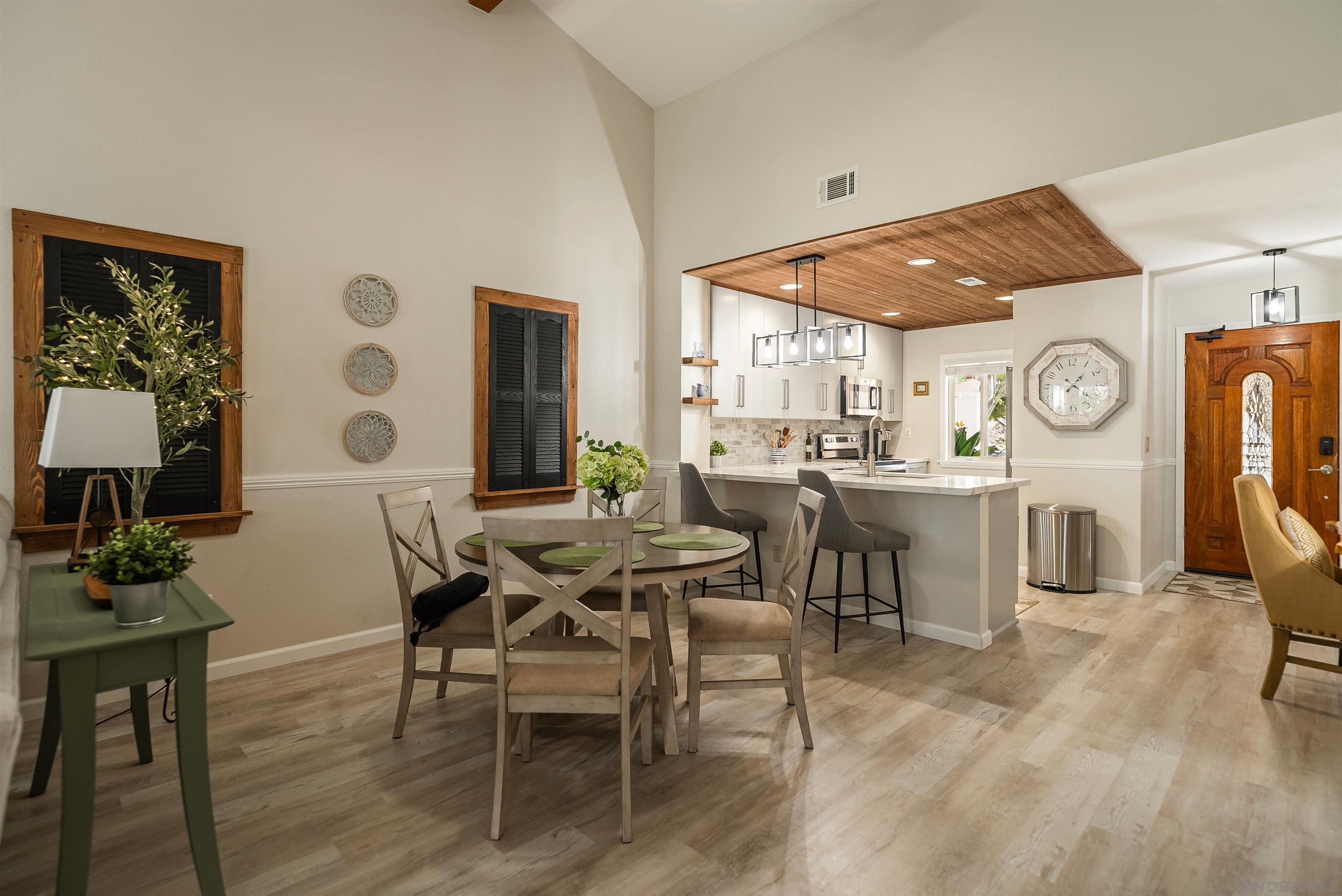 Detail Gallery Image 7 of 53 For 12242  Paseo Lucido  D, San Diego,  CA 92128 - 2 Beds | 2 Baths