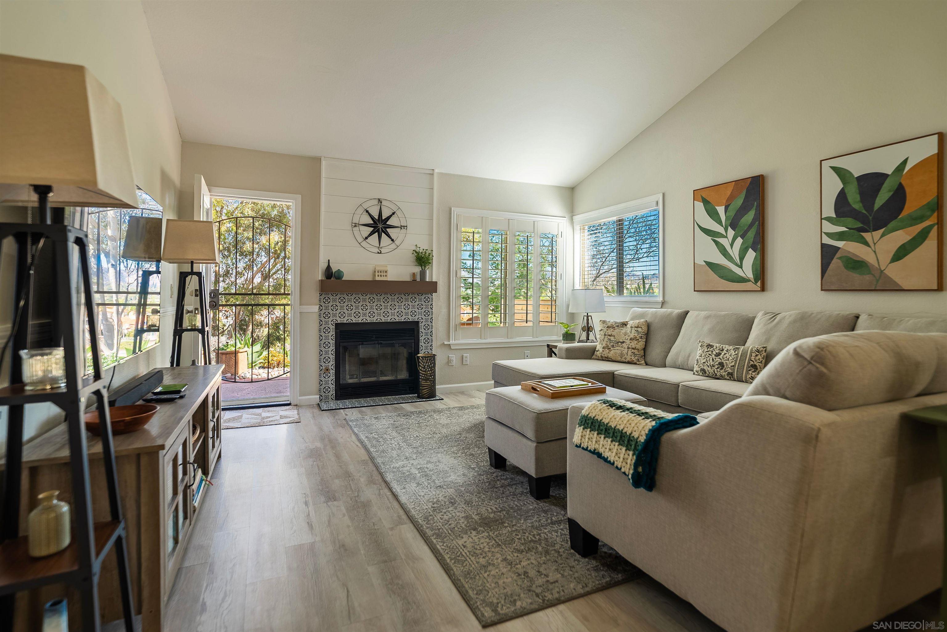 Detail Gallery Image 10 of 53 For 12242  Paseo Lucido  D, San Diego,  CA 92128 - 2 Beds | 2 Baths