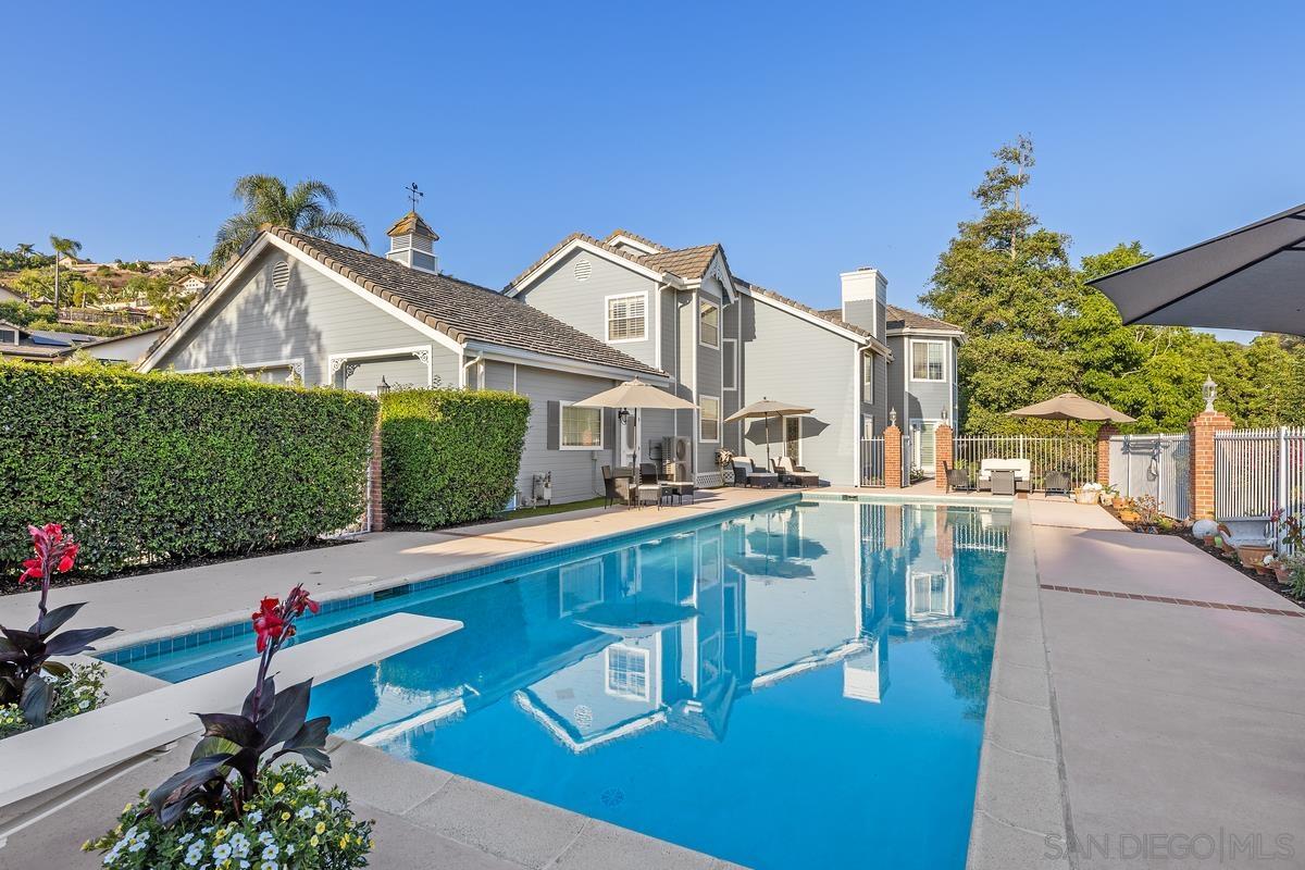 Detail Gallery Image 1 of 1 For 1642  Kings Way, Vista,  CA 92084 - 4 Beds | 3 Baths