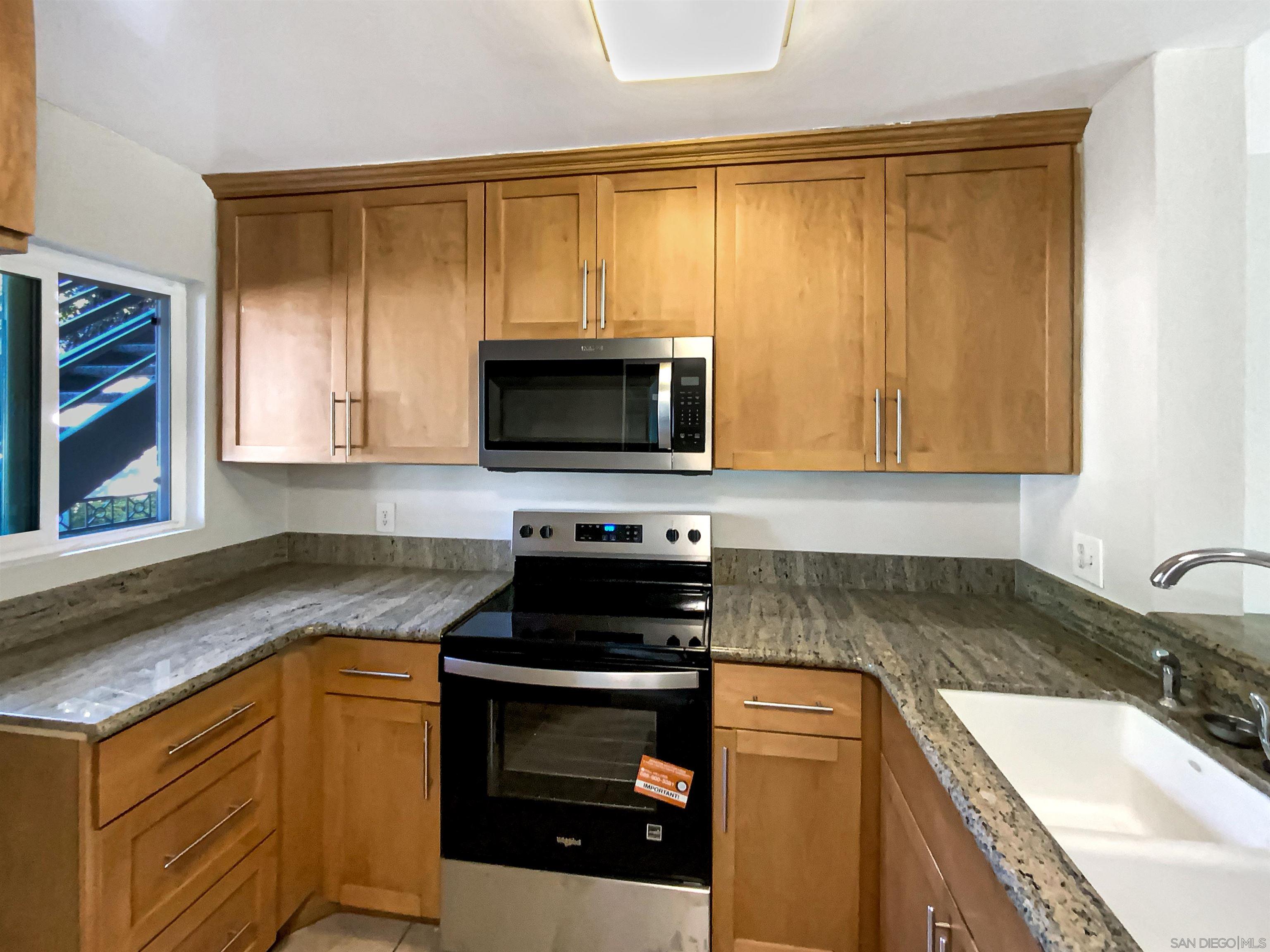 Detail Gallery Image 11 of 18 For 7405  Charmant Dr  #2427,  San Diego,  CA 92122 - 2 Beds | 2 Baths