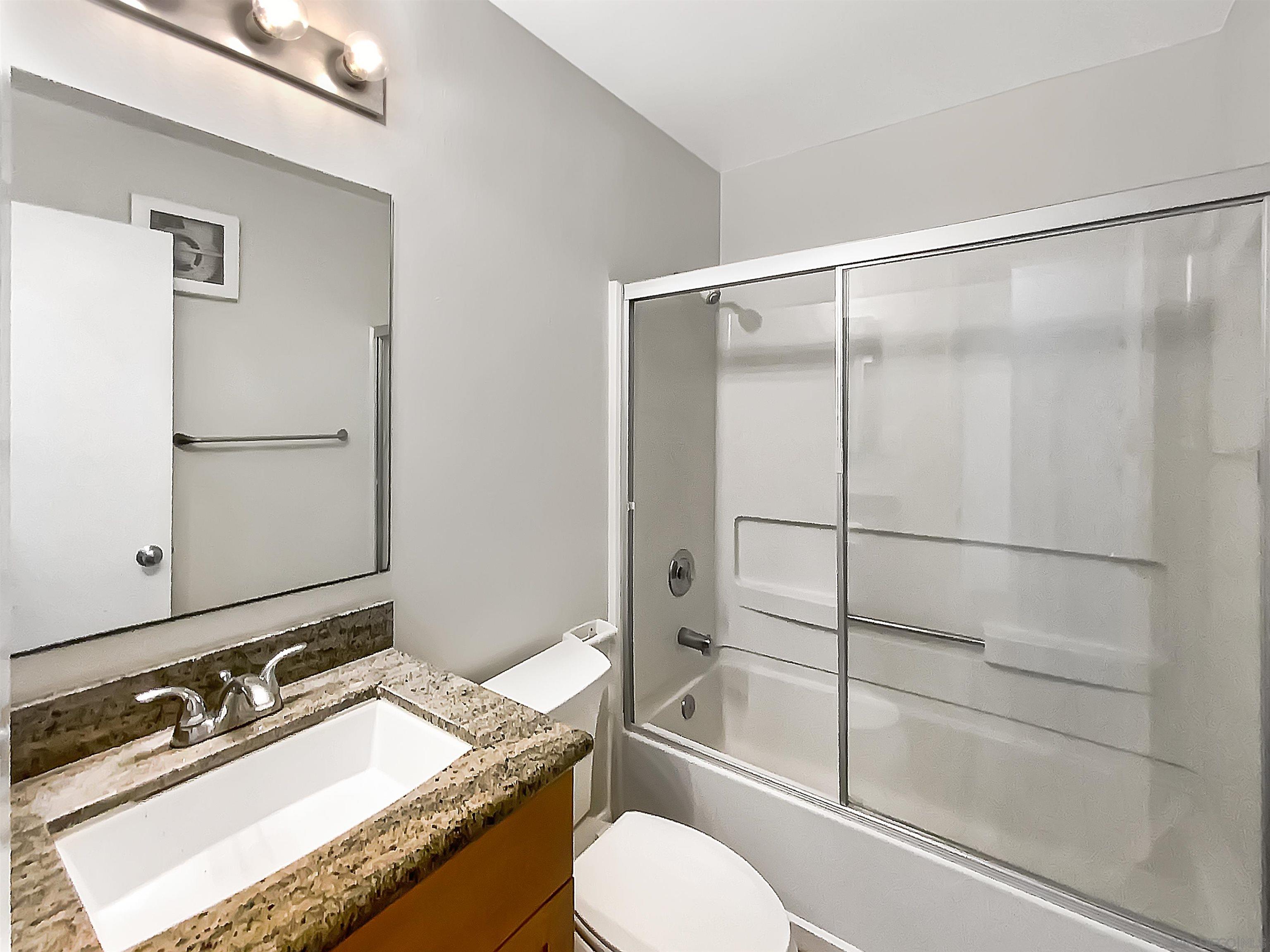 Detail Gallery Image 14 of 18 For 7405  Charmant Dr  #2427,  San Diego,  CA 92122 - 2 Beds | 2 Baths