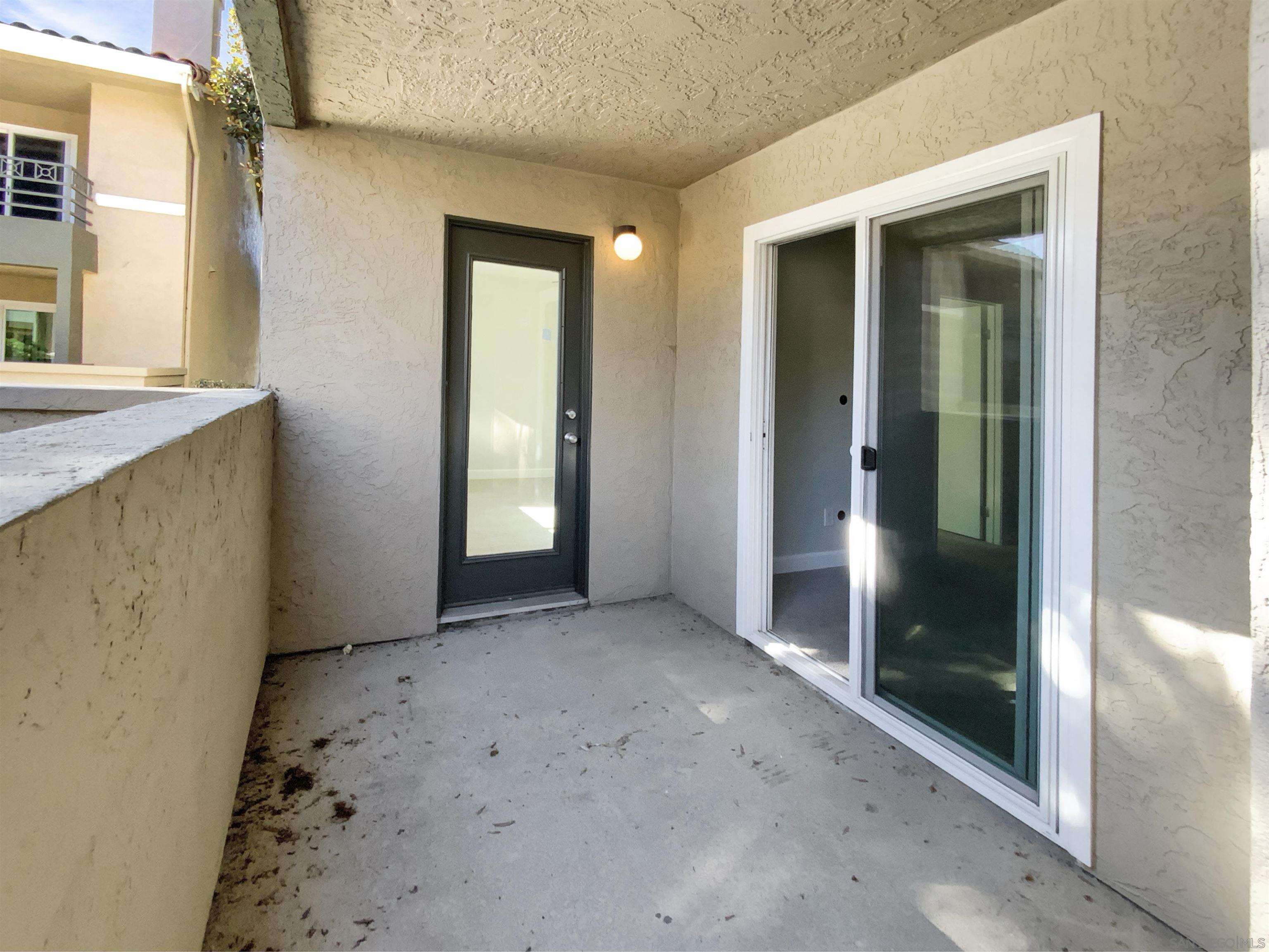 Detail Gallery Image 7 of 18 For 7405  Charmant Dr  #2427,  San Diego,  CA 92122 - 2 Beds | 2 Baths