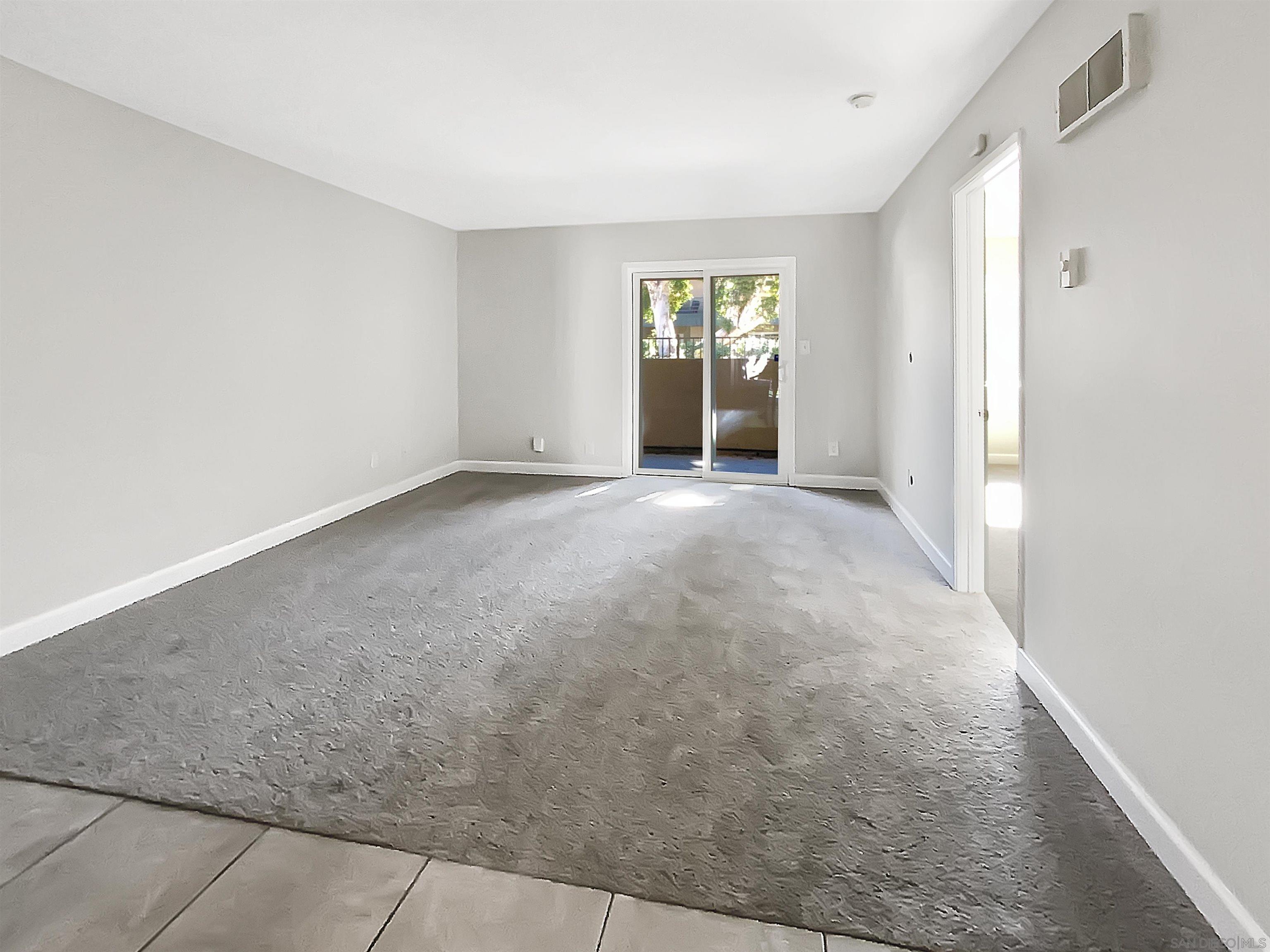 Detail Gallery Image 10 of 18 For 7405  Charmant Dr  #2427,  San Diego,  CA 92122 - 2 Beds | 2 Baths