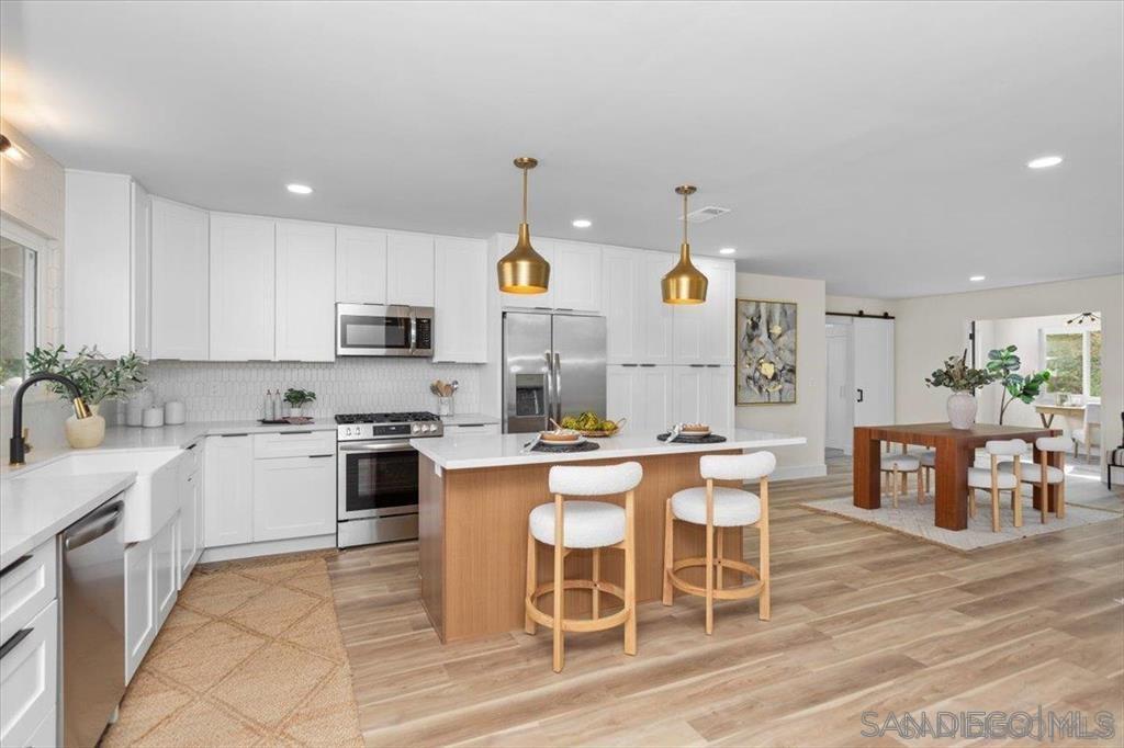 Detail Gallery Image 1 of 1 For 16817  Bellota, San Diego,  CA 92128 - 3 Beds | 2 Baths