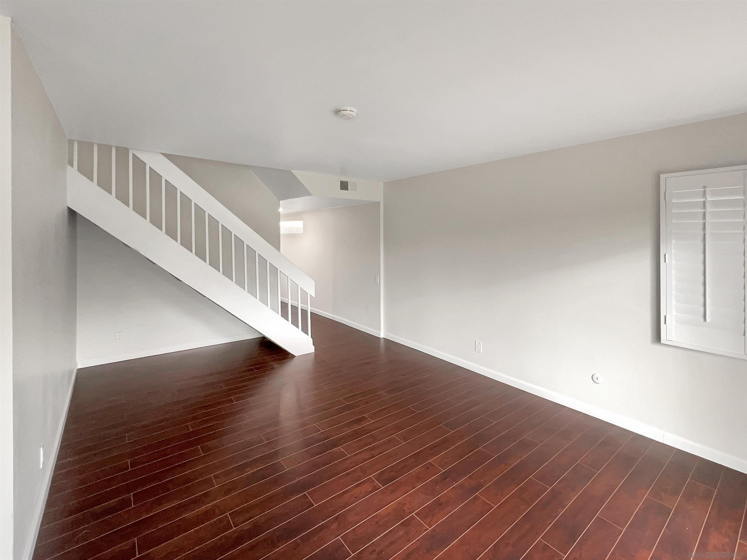 Detail Gallery Image 9 of 17 For 10447  Caminito Banyon, San Diego,  CA 92131 - 4 Beds | 2/1 Baths