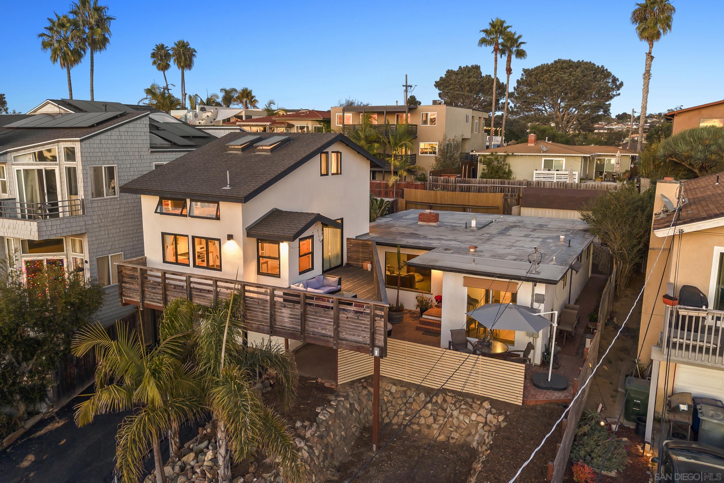 Detail Gallery Image 1 of 1 For 2157  Edinburg Ave, Cardiff By The Sea,  CA 92007 - 4 Beds | 2 Baths