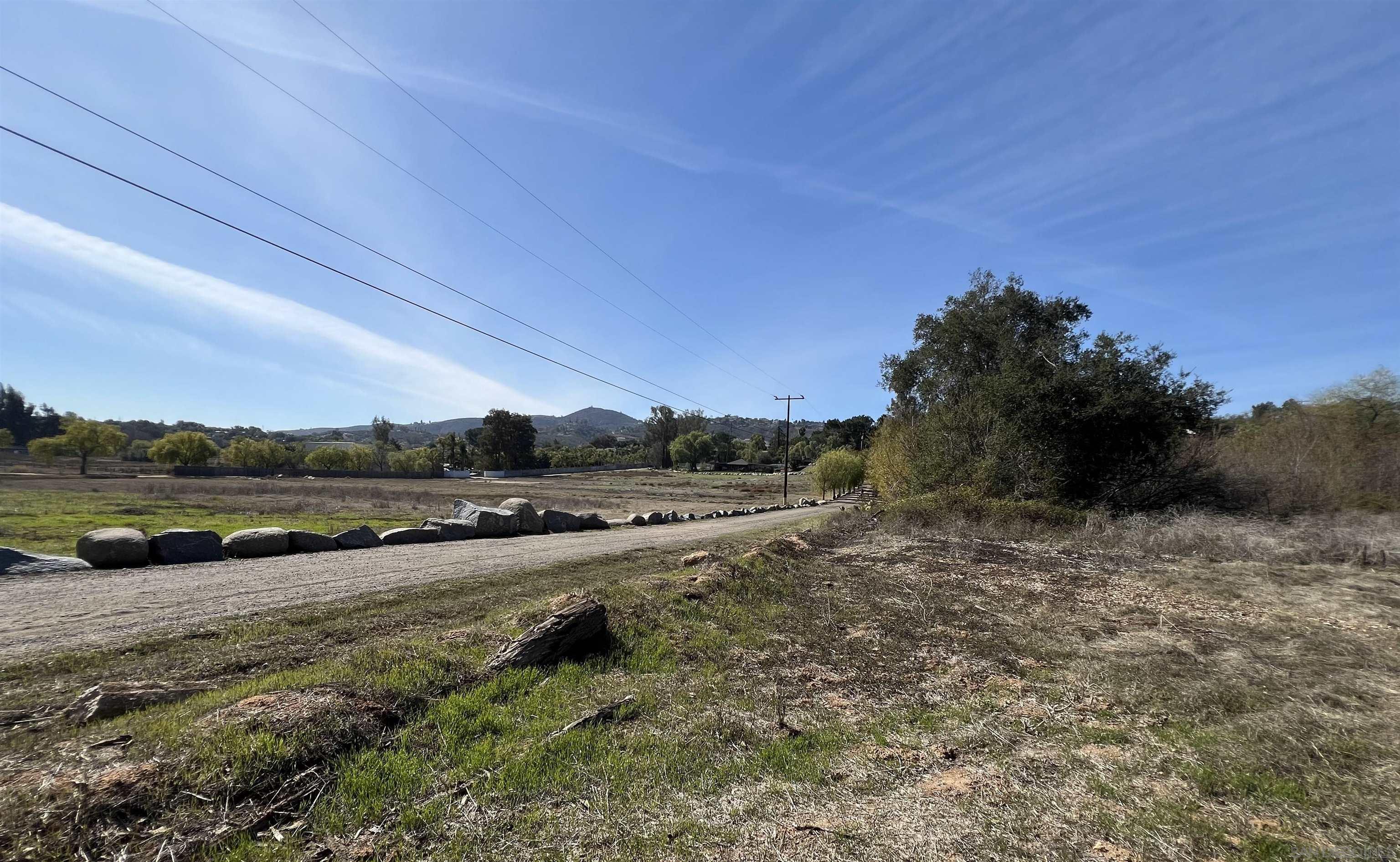 Detail Gallery Image 1 of 16 For , Escondido,  CA 92029 - – Beds | – Baths