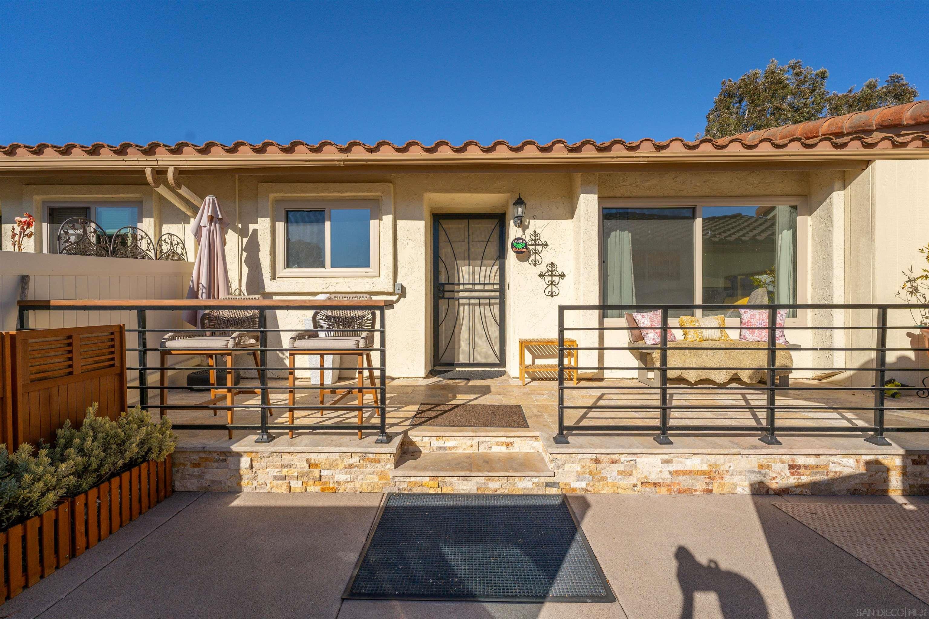 Detail Gallery Image 1 of 1 For 346  Abington, Encinitas,  CA 92024 - 2 Beds | 2 Baths