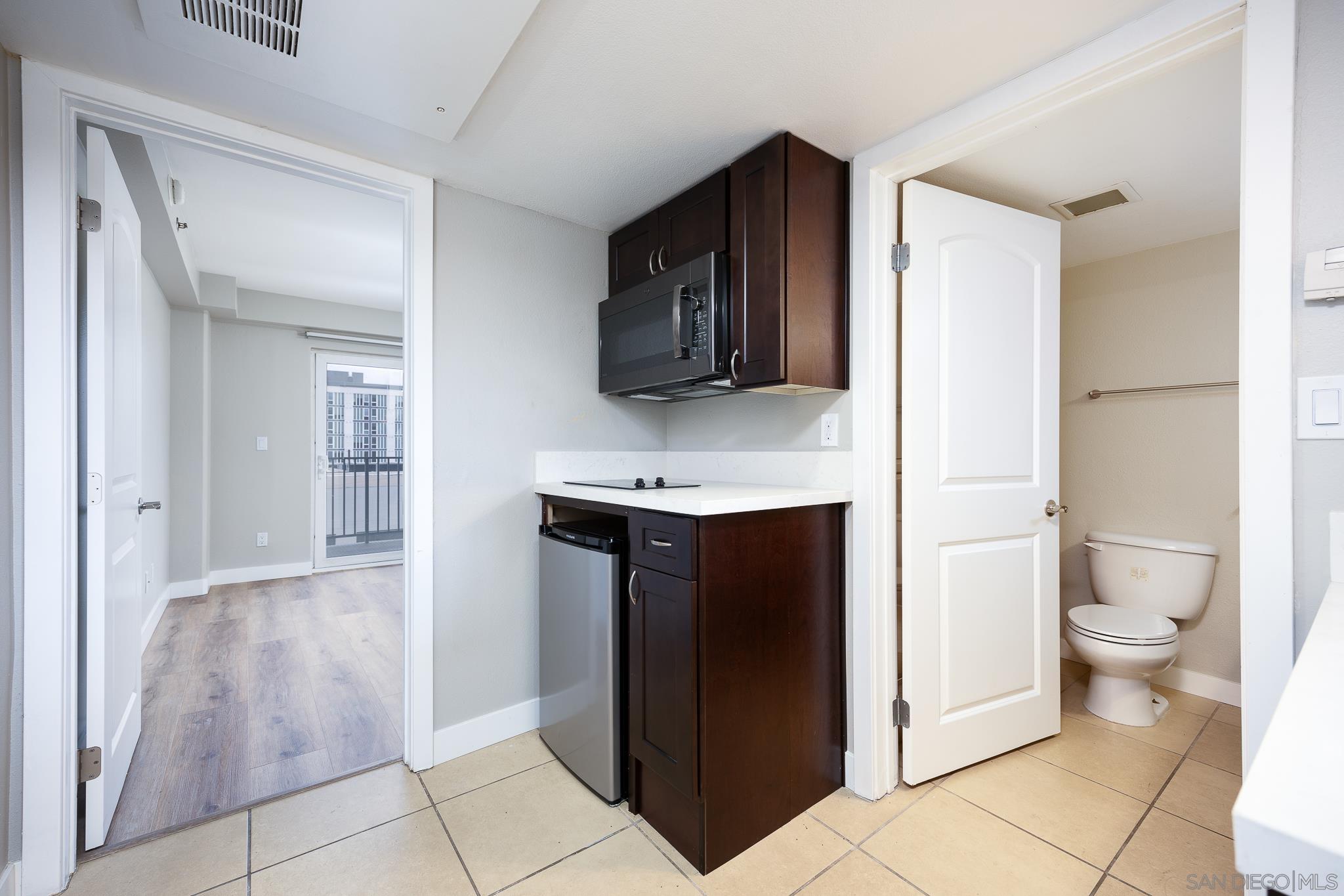 Detail Gallery Image 11 of 34 For 801  National City Blvd  #403,  National City,  CA 91950 - 1 Beds | 1 Baths