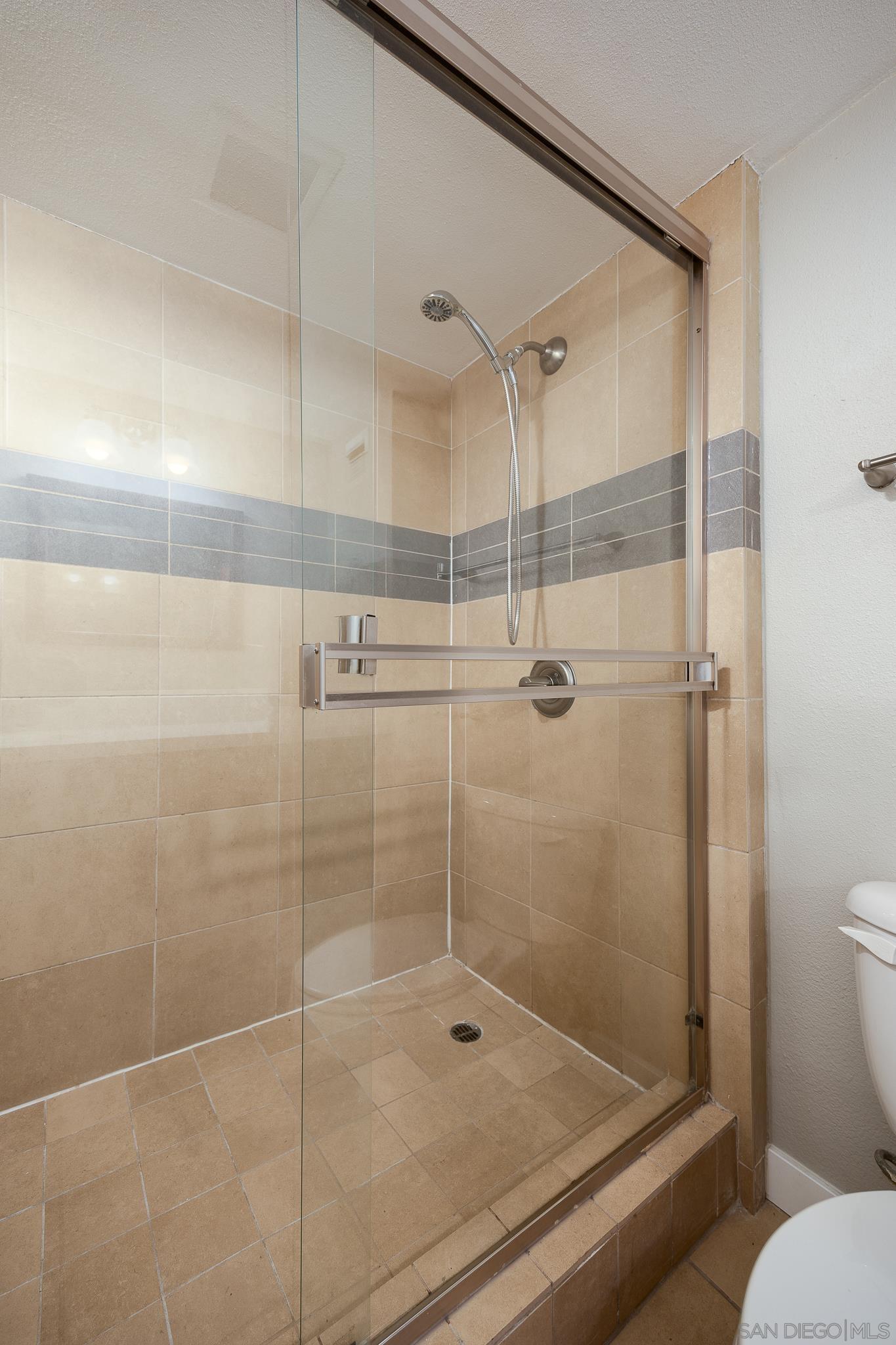 Detail Gallery Image 13 of 34 For 801  National City Blvd  #403,  National City,  CA 91950 - 1 Beds | 1 Baths