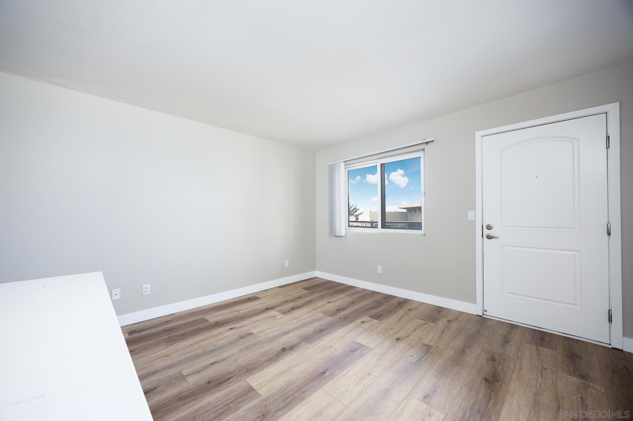 Detail Gallery Image 5 of 34 For 801  National City Blvd  #403,  National City,  CA 91950 - 1 Beds | 1 Baths