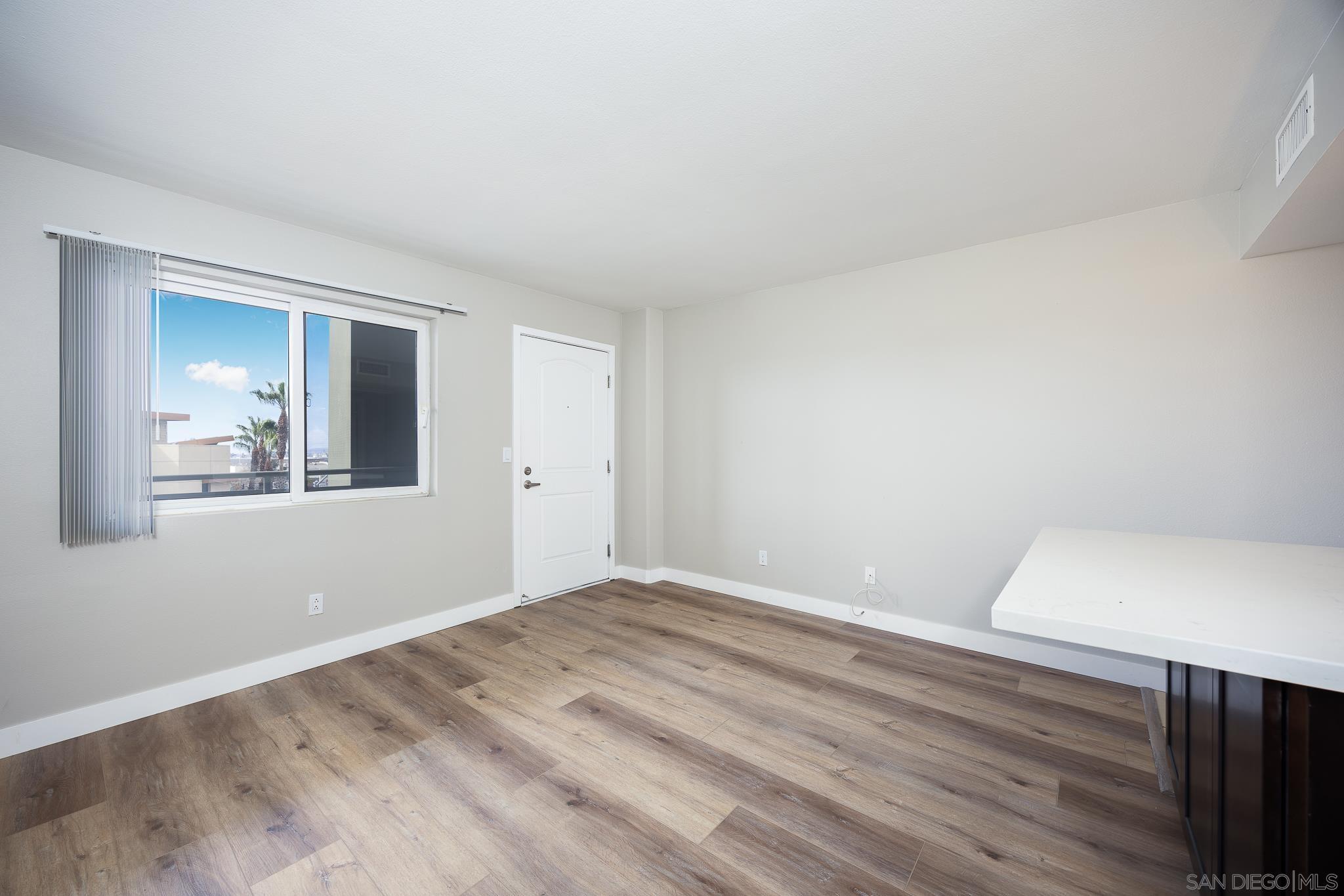 Detail Gallery Image 7 of 34 For 801  National City Blvd  #403,  National City,  CA 91950 - 1 Beds | 1 Baths