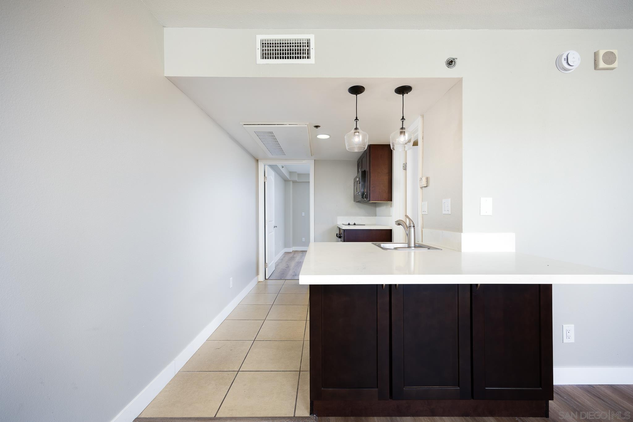 Detail Gallery Image 10 of 34 For 801  National City Blvd  #403,  National City,  CA 91950 - 1 Beds | 1 Baths