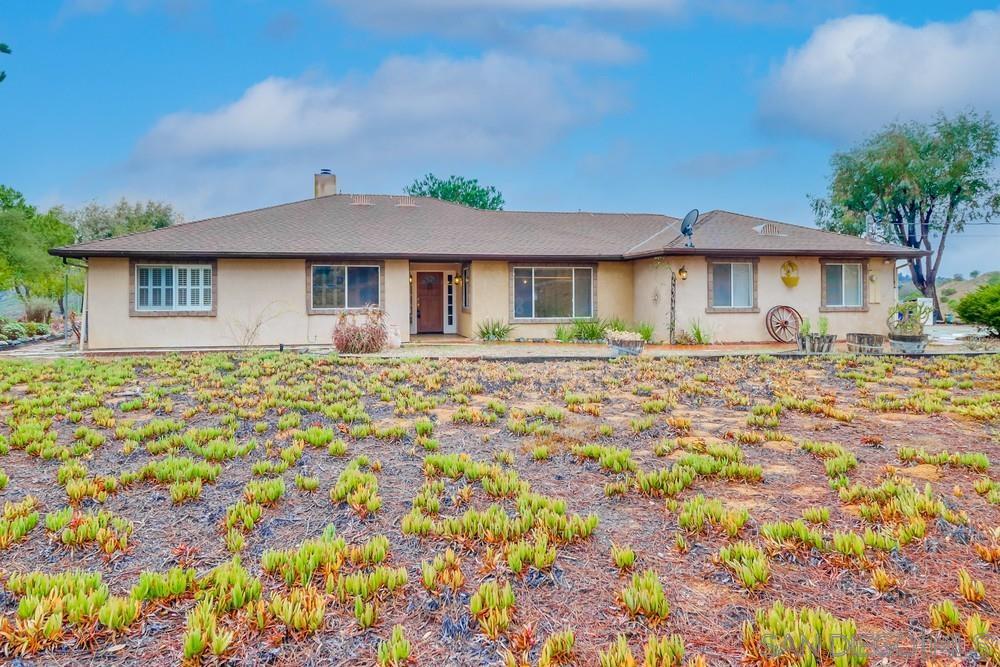 Detail Gallery Image 1 of 1 For 11201  Calle Oro Verde, Valley Center,  CA 92082 - 3 Beds | 3 Baths