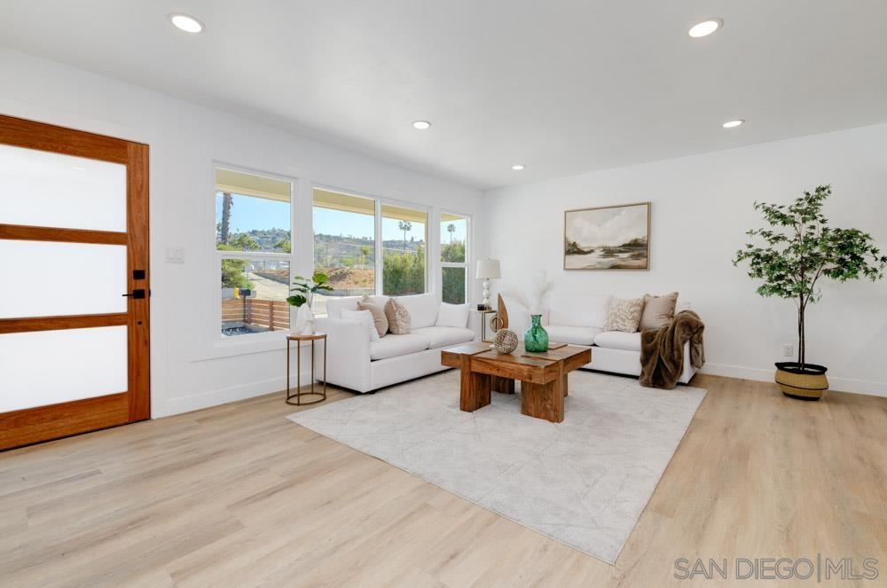 Detail Gallery Image 1 of 1 For 4268  Olive Avenue, La Mesa,  CA 91941 - 3 Beds | 2 Baths