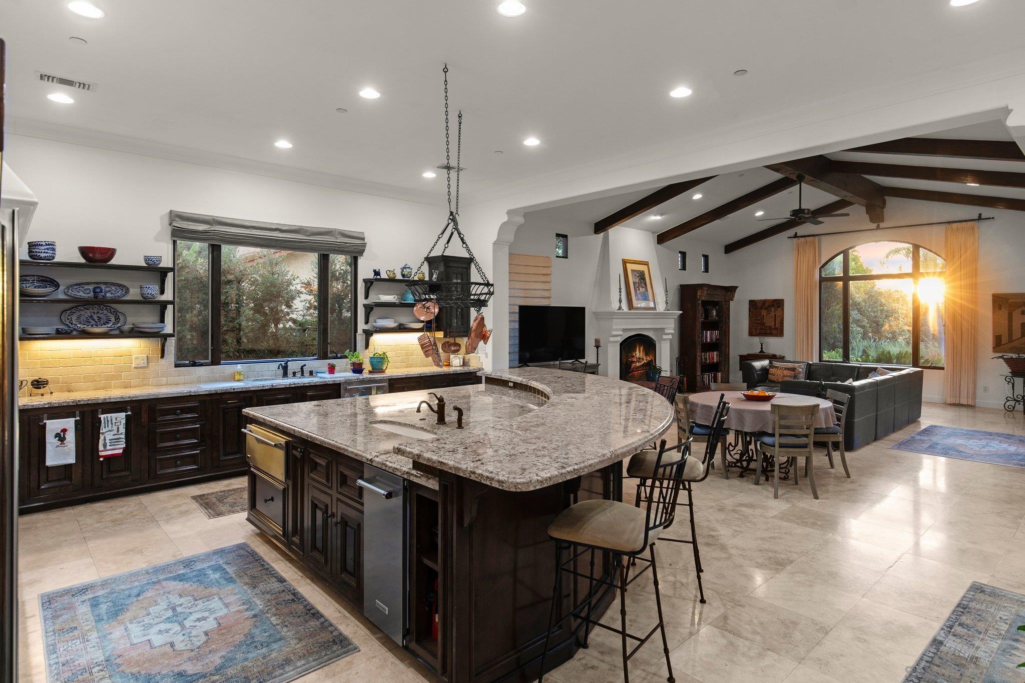 Detail Gallery Image 13 of 39 For 29746  Nella Ln, Vista,  CA 92084 - 4 Beds | 3/1 Baths