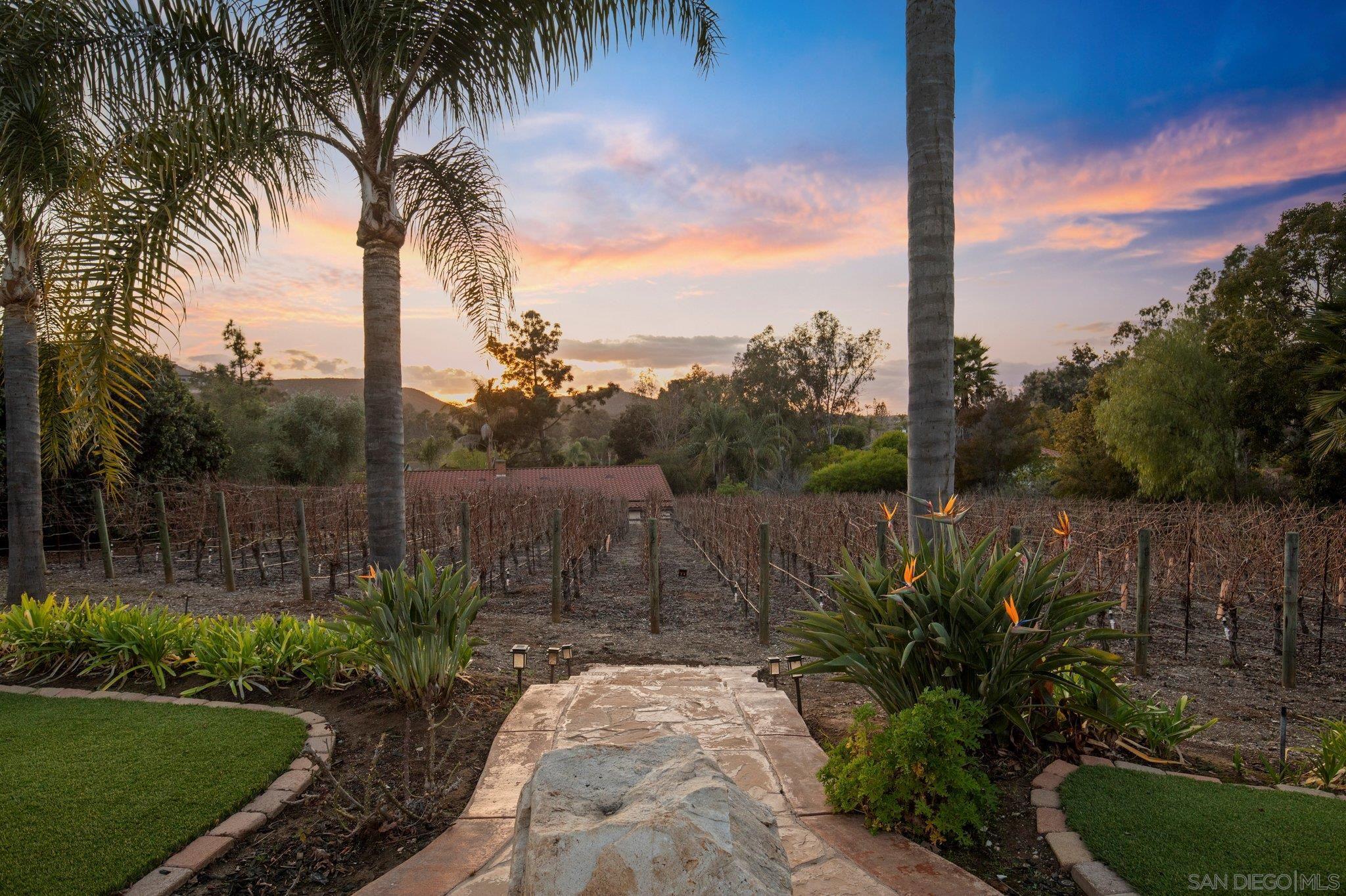 Detail Gallery Image 29 of 39 For 29746  Nella Ln, Vista,  CA 92084 - 4 Beds | 3/1 Baths