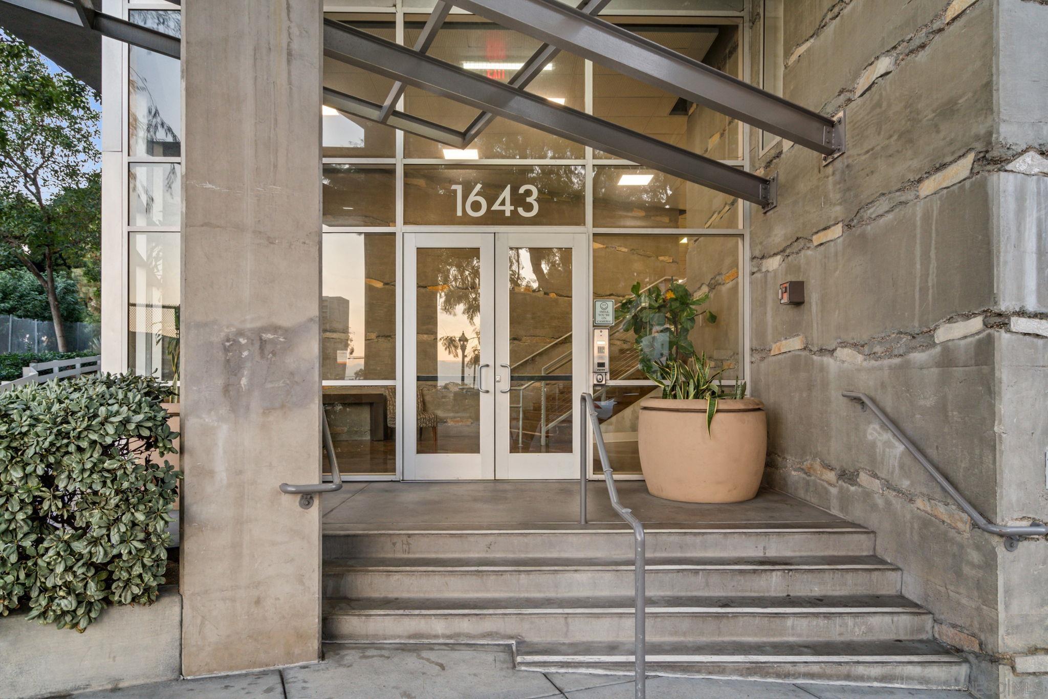 Detail Gallery Image 1 of 1 For 1643  6th Ave  #111,  San Diego,  CA 92101 - 2 Beds | 2 Baths