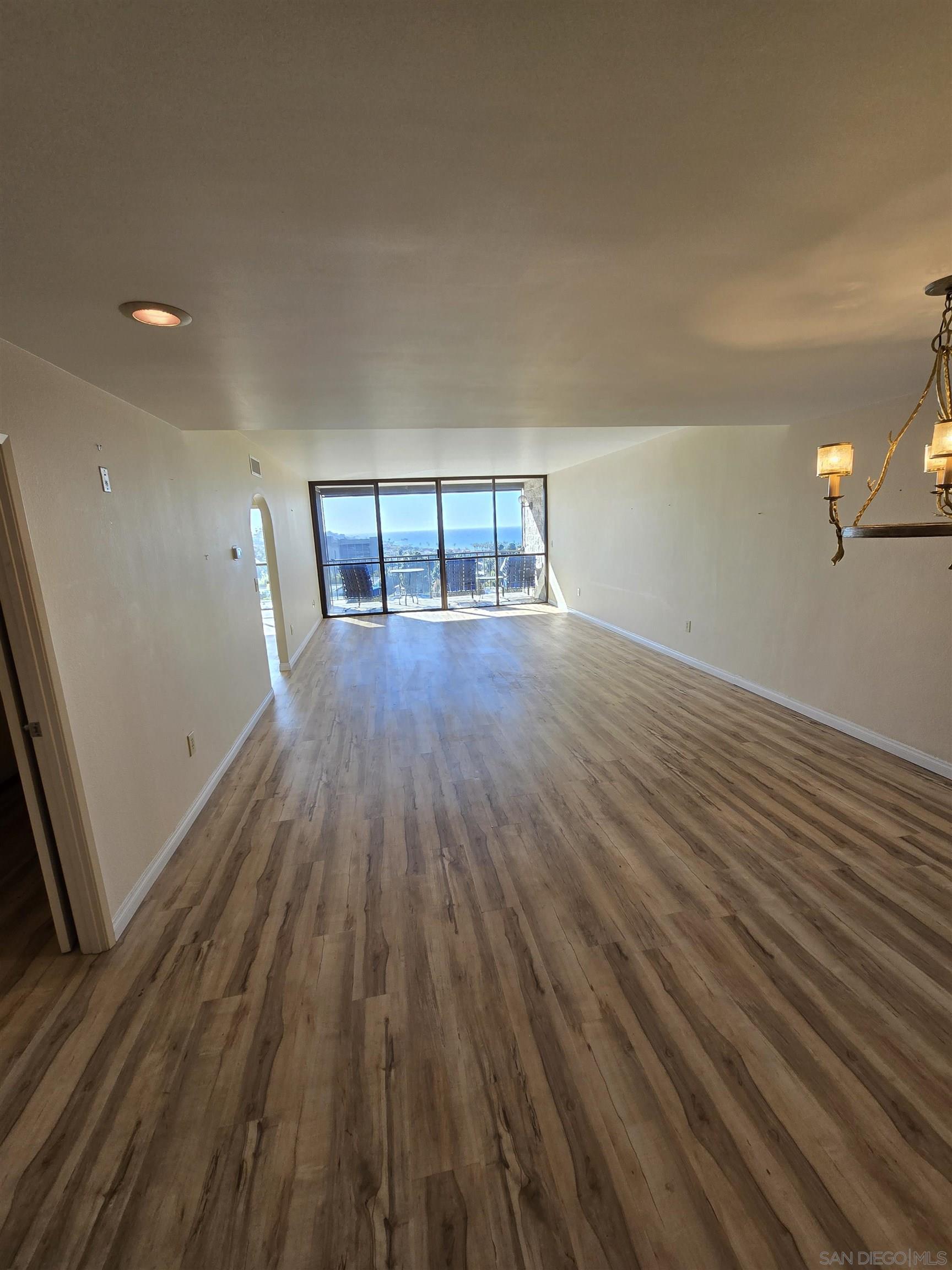 Detail Gallery Image 6 of 23 For 2500  Torrey Pines  802, La Jolla,  CA 92037 - 2 Beds | 2 Baths