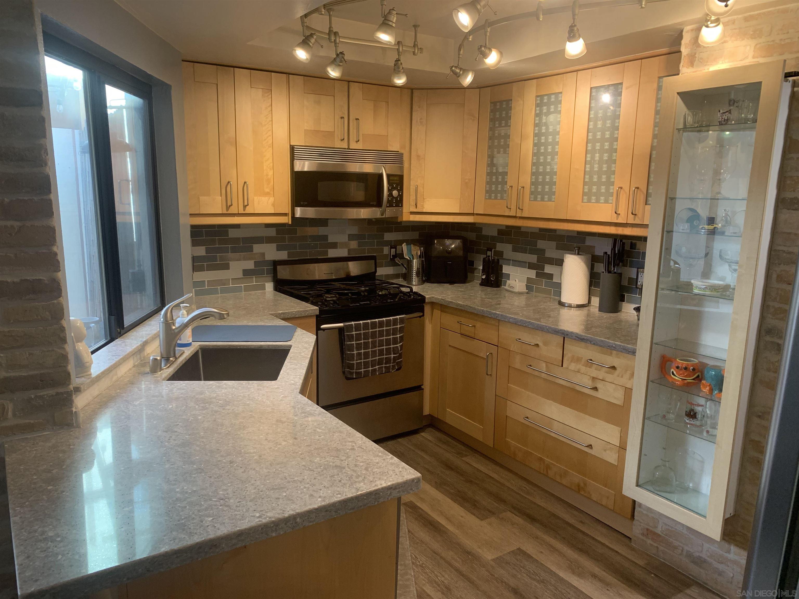 Detail Gallery Image 1 of 1 For 8365  Broadway  #18, Lemon Grove,  CA 91945 - 2 Beds | 1/1 Baths