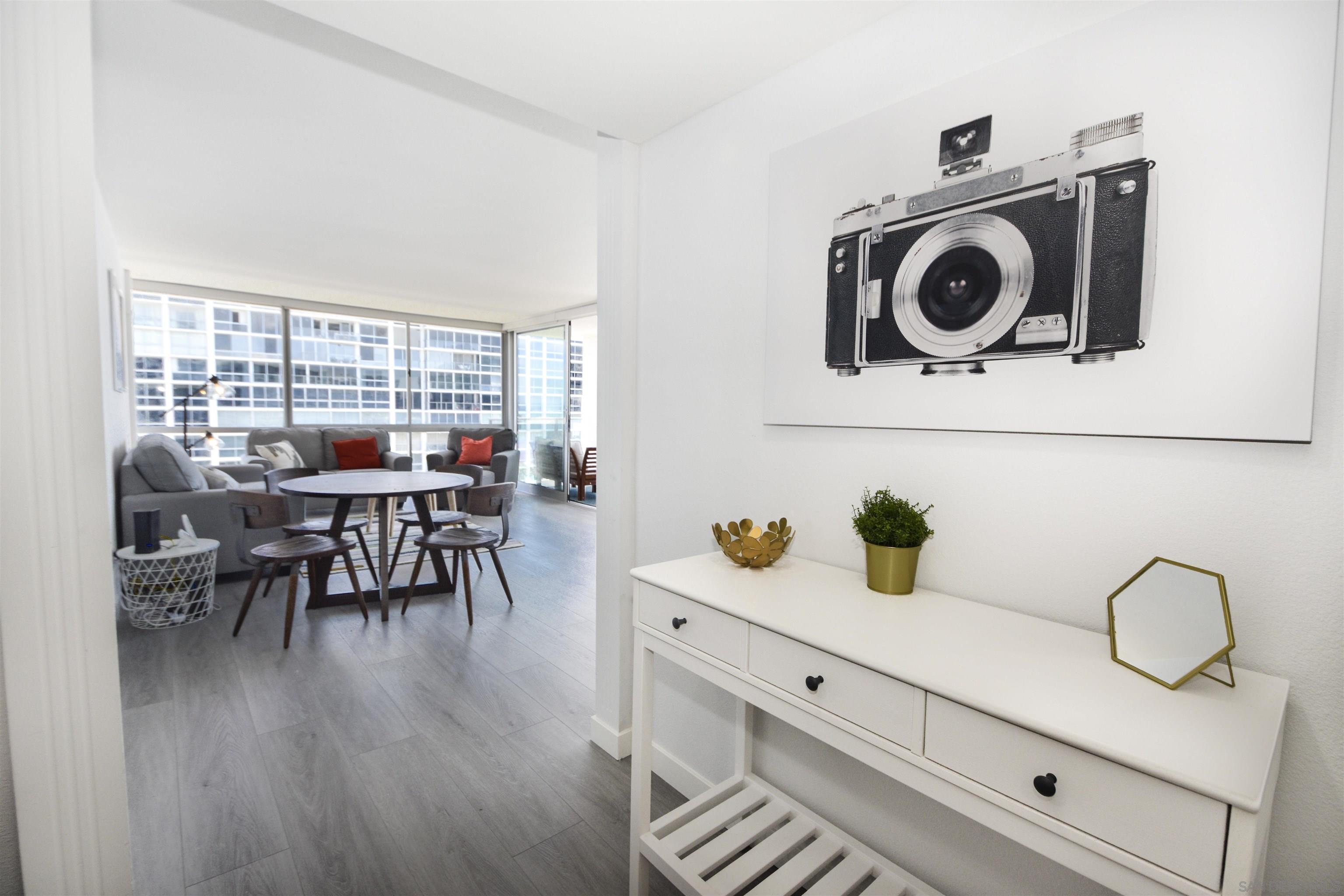 Detail Gallery Image 2 of 27 For 1770  Avenida Del Mundo  1003, Coronado,  CA 92118 - 3 Beds | 3 Baths