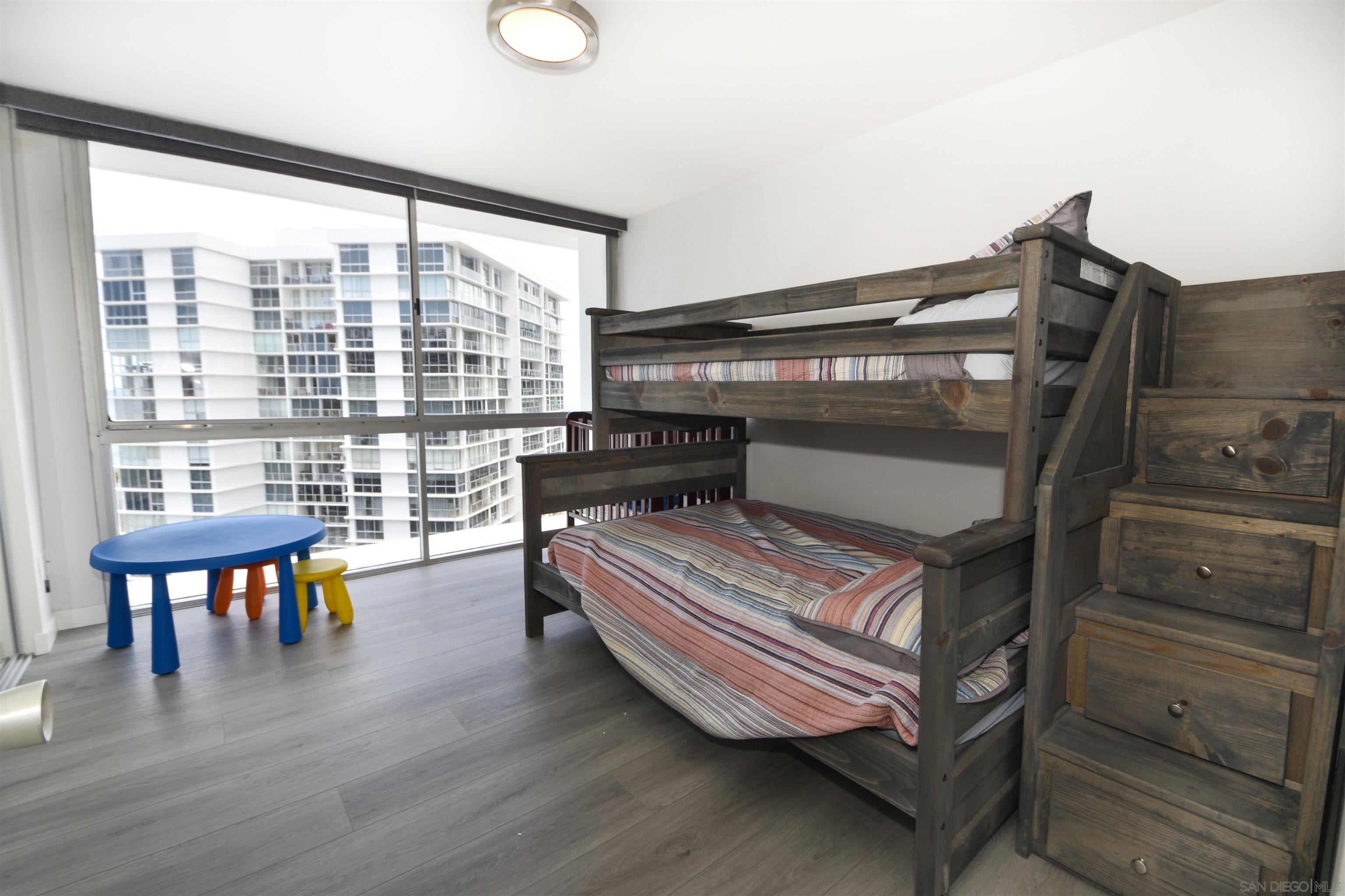 Detail Gallery Image 13 of 27 For 1770  Avenida Del Mundo  1003, Coronado,  CA 92118 - 3 Beds | 3 Baths