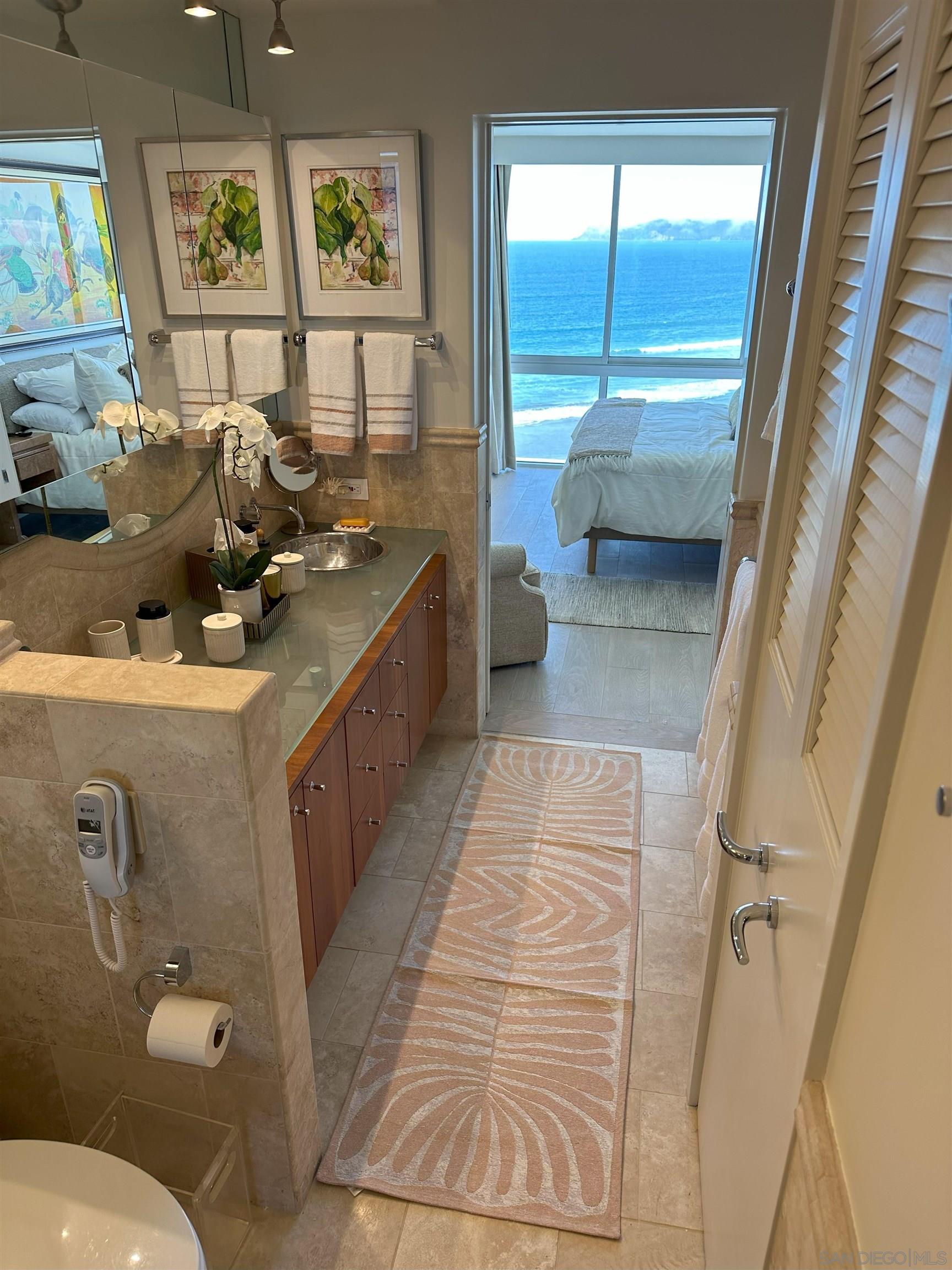 Detail Gallery Image 7 of 14 For 1780  Avenida Del Mundo  1104, Coronado,  CA 92118 - 2 Beds | 2 Baths