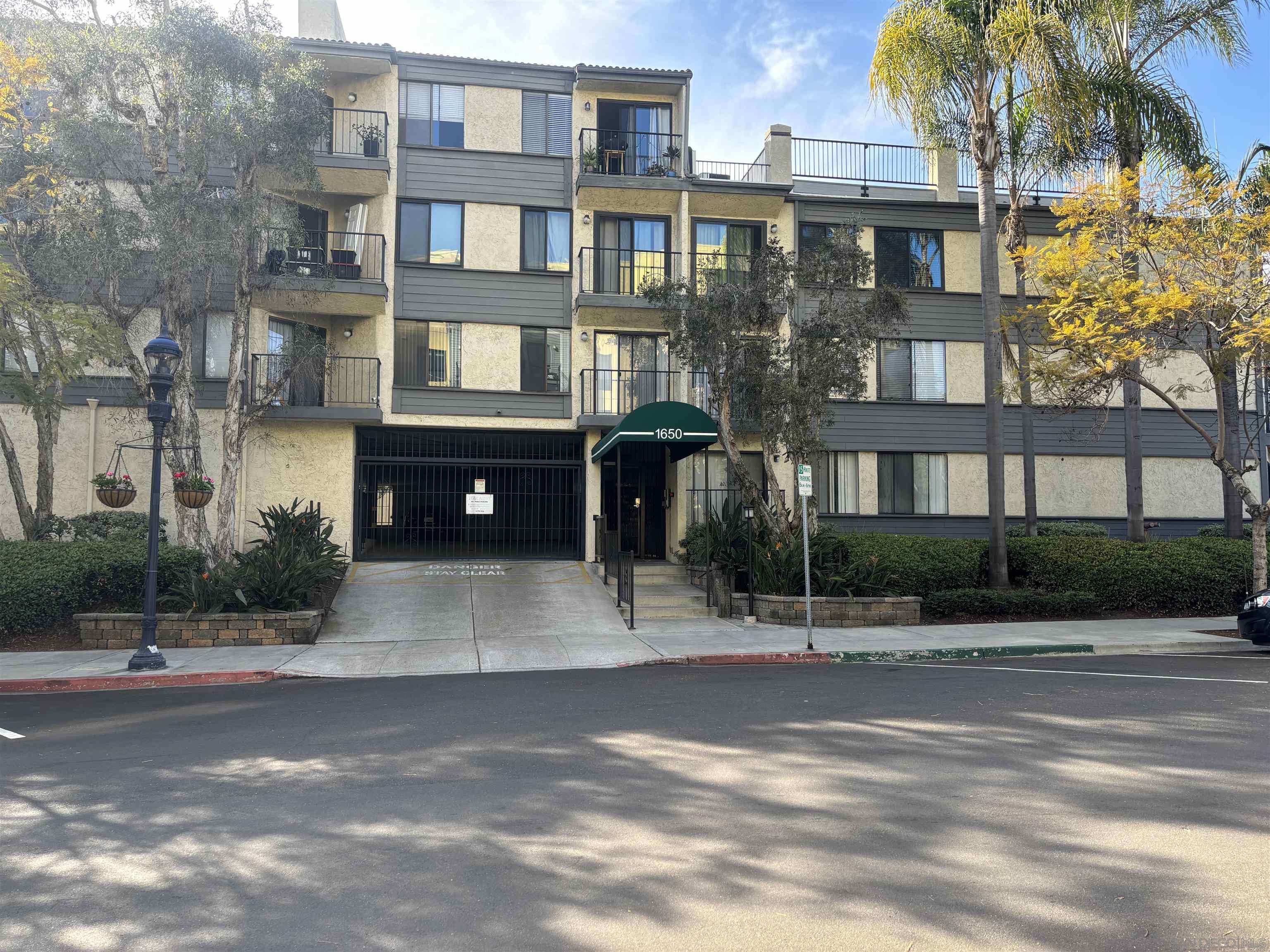 Detail Gallery Image 1 of 1 For 1650  8th Ave  #110,  San Diego,  CA 92101 - 1 Beds | 1/1 Baths