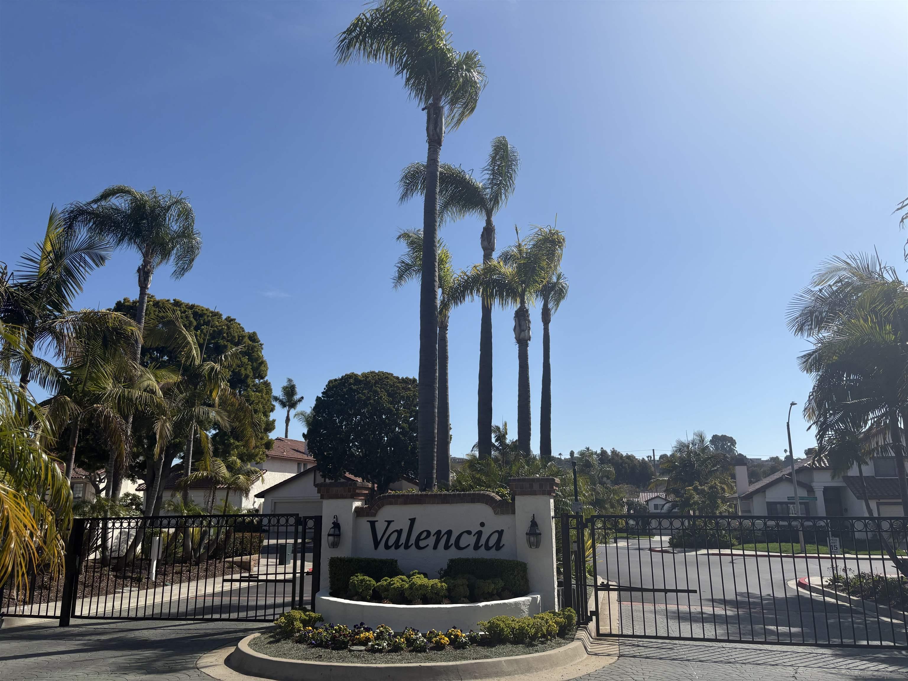 Detail Gallery Image 1 of 1 For 4125  Caminito Cassis, San Diego,  CA 92122 - 4 Beds | 3 Baths