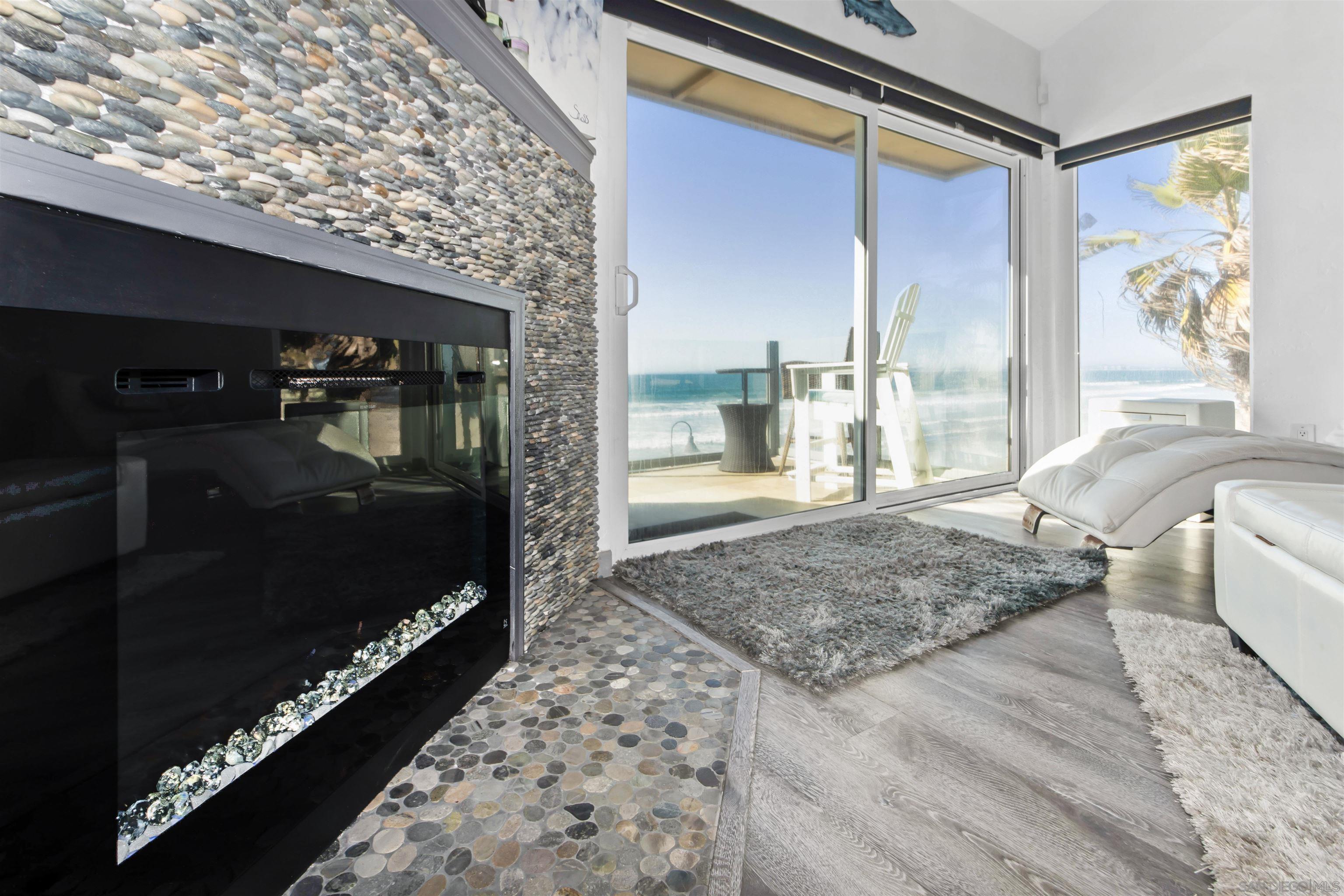 Detail Gallery Image 4 of 24 For 706  Ocean Ln, Imperial Beach,  CA 91932 - 2 Beds | 2 Baths