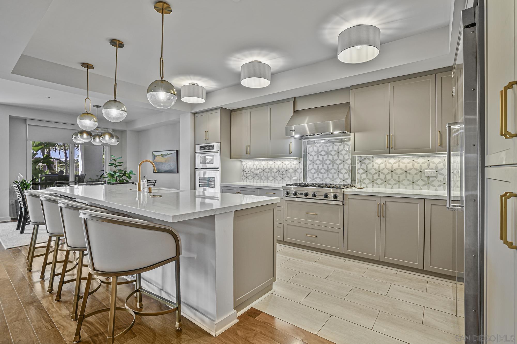 Detail Gallery Image 1 of 1 For 5450  La Jolla Blvd  #D101,  La Jolla,  CA 92037 - 3 Beds | 2 Baths