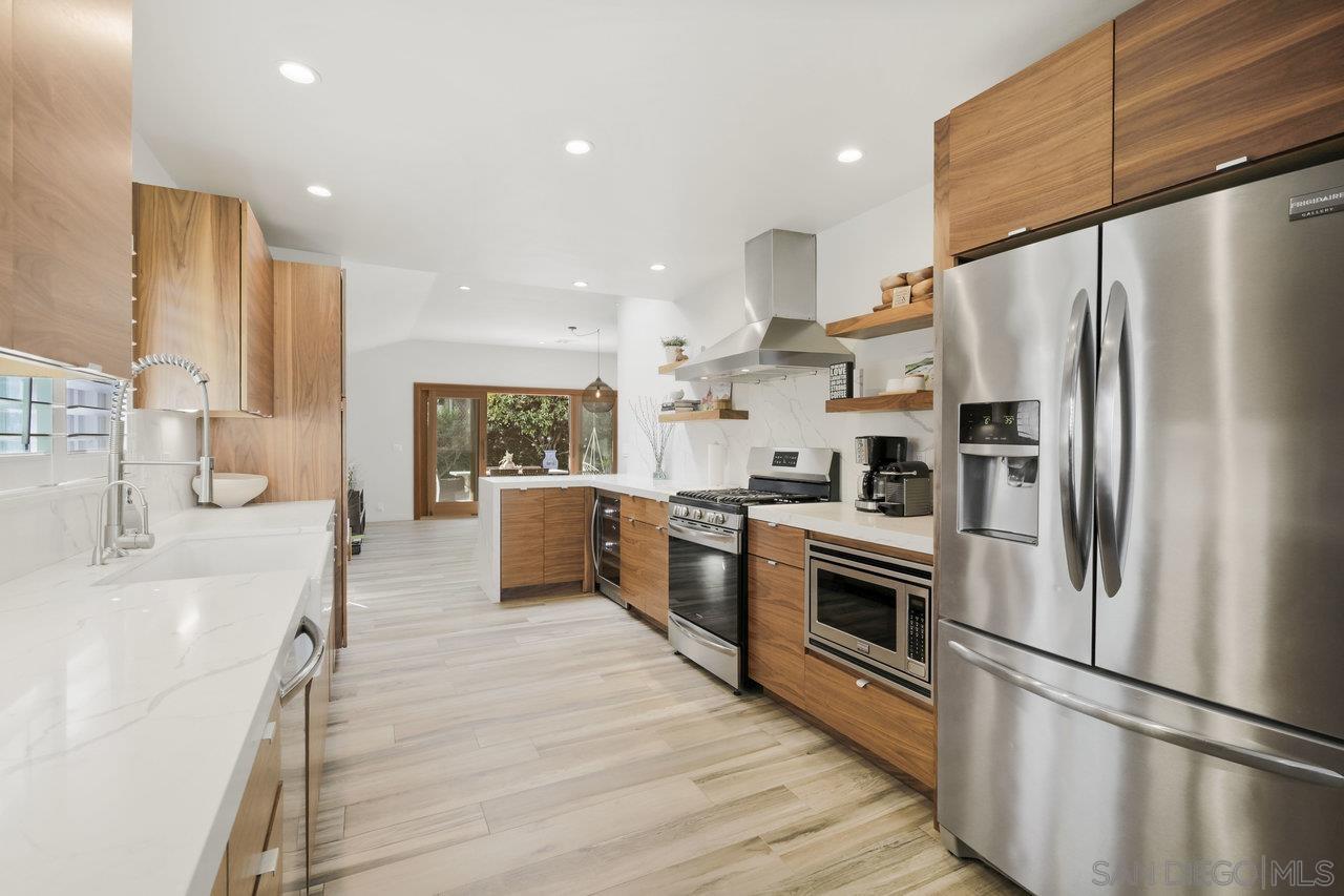 Detail Gallery Image 1 of 1 For 3122  via Arcilla, San Diego,  CA 92111 - 3 Beds | 2 Baths