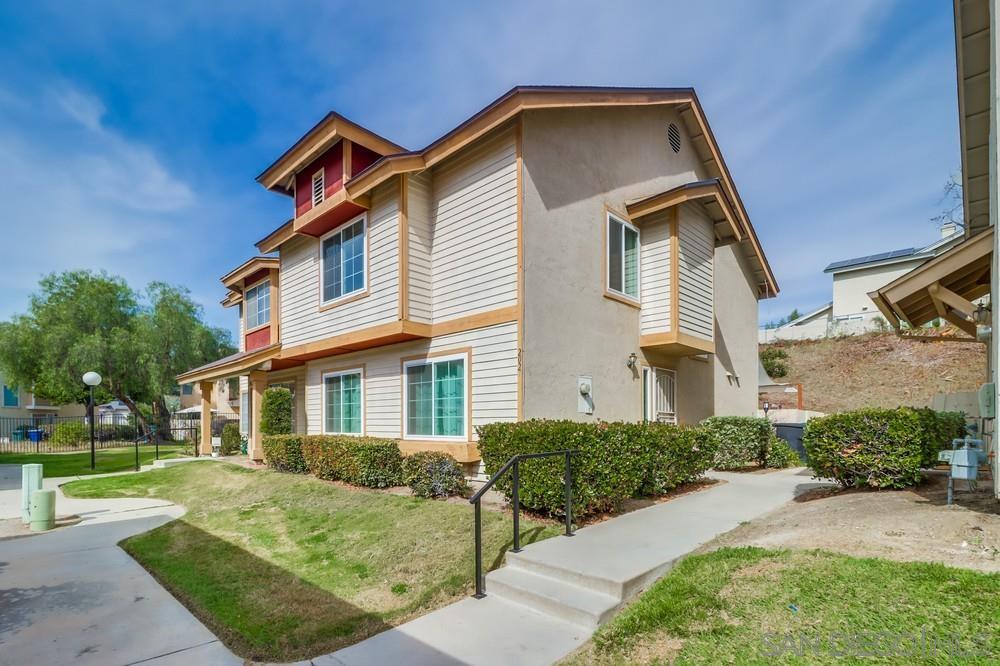 Detail Gallery Image 1 of 1 For 2027  Manzana Way, San Diego,  CA 92139 - 4 Beds | 2/1 Baths