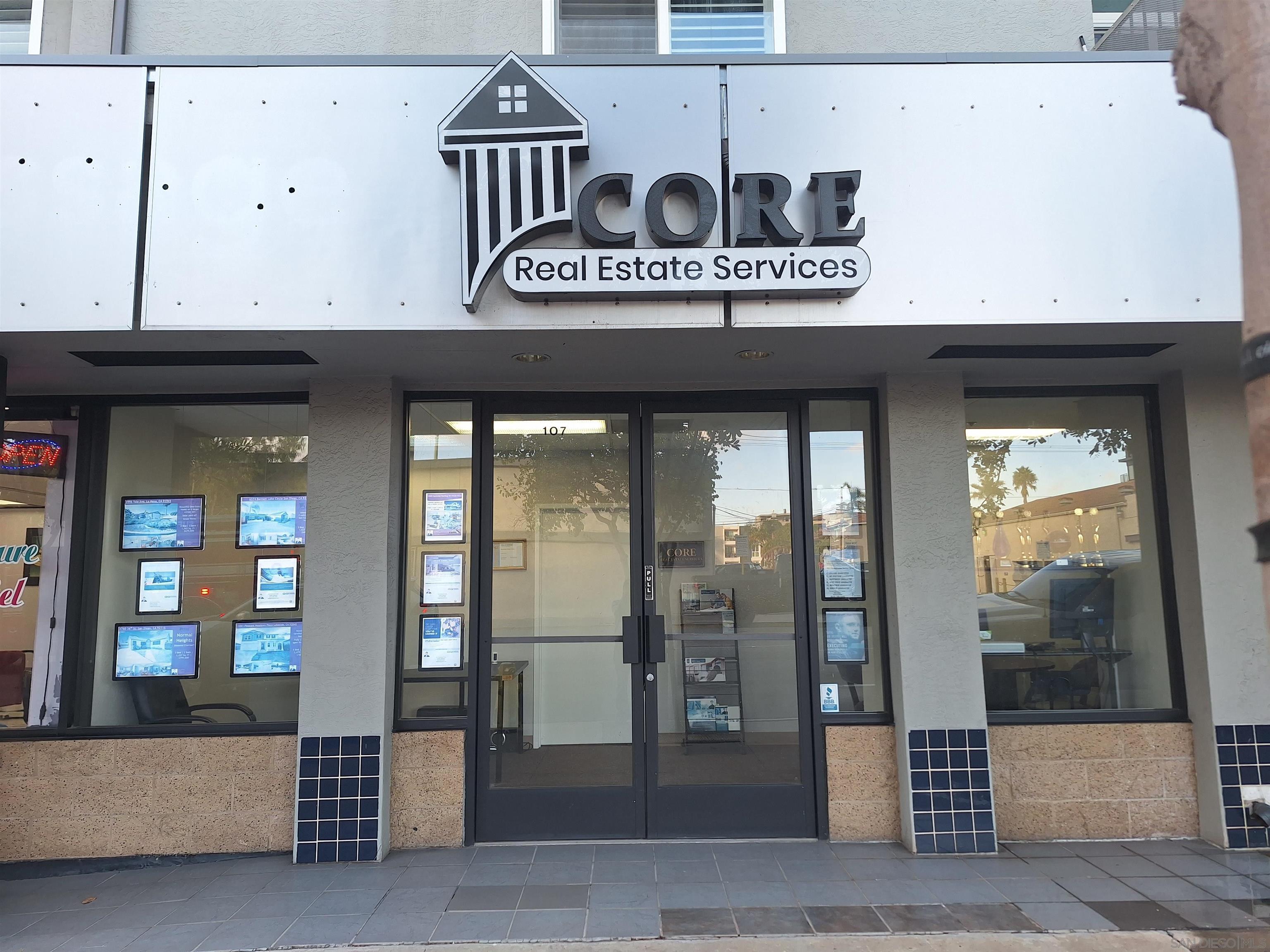 Detail Gallery Image 2 of 14 For 2828  University Avenue, San Diego,  CA 92104 - – Beds | – Baths