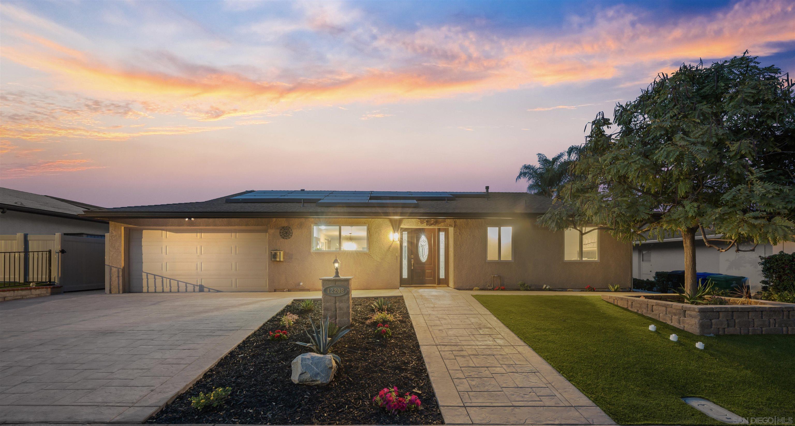 Detail Gallery Image 1 of 1 For 12208  Lomica Dr., San Diego,  CA 92128 - 3 Beds | 2 Baths