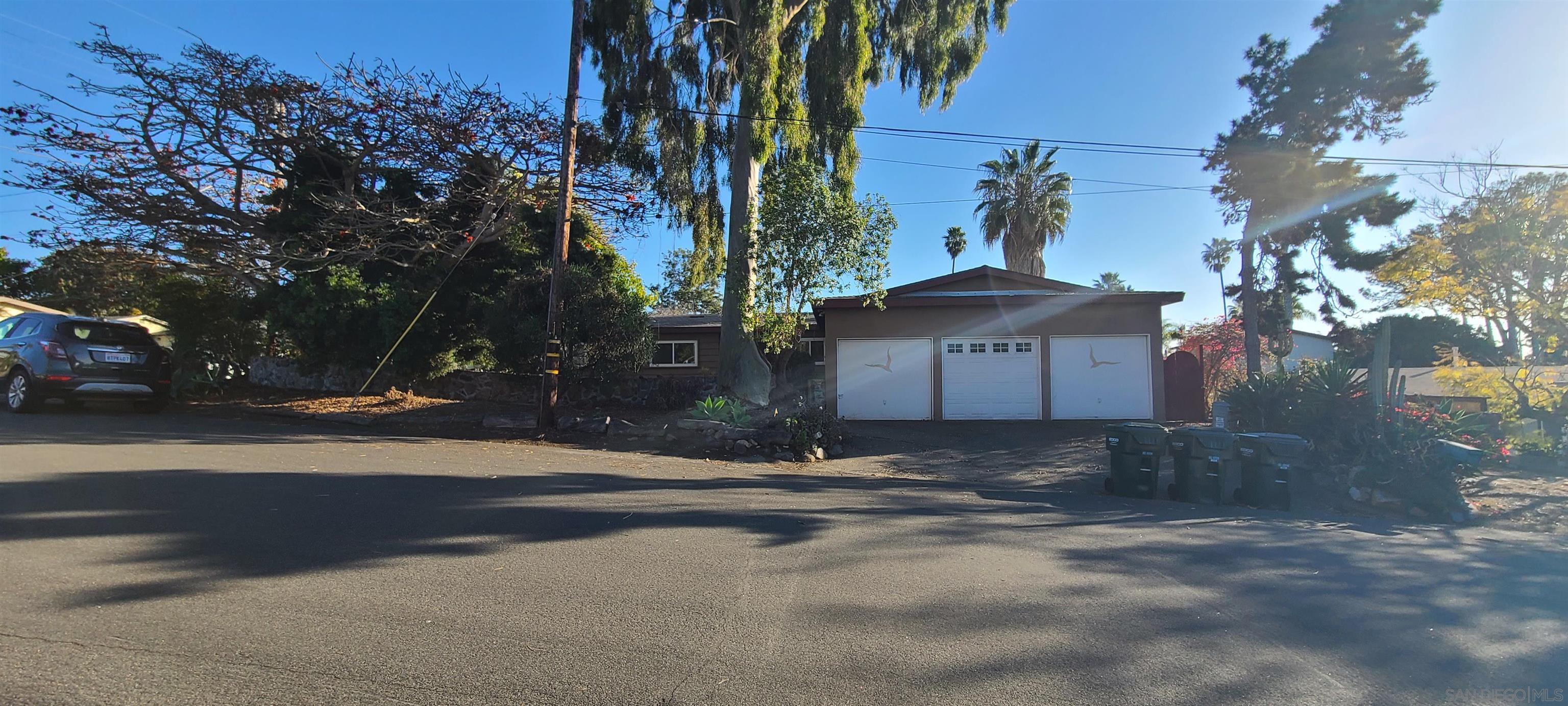 Detail Gallery Image 1 of 1 For 835  Cathy Ln, Cardiff By The Sea,  CA 92007 - 4 Beds | 2 Baths