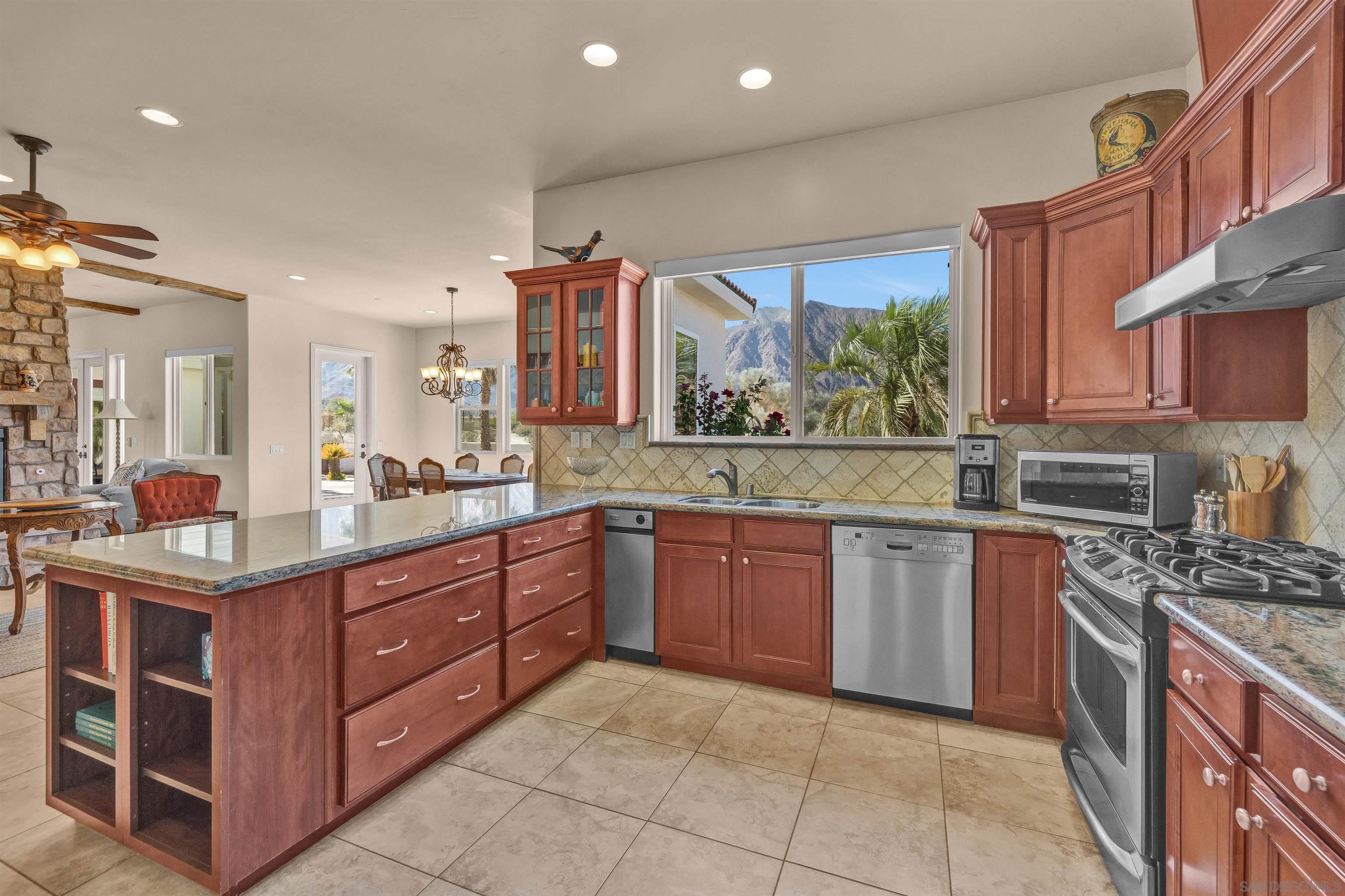 Detail Gallery Image 11 of 42 For 341  Ocotillo Cir, Borrego Springs,  CA 92004 - 3 Beds | 2/1 Baths