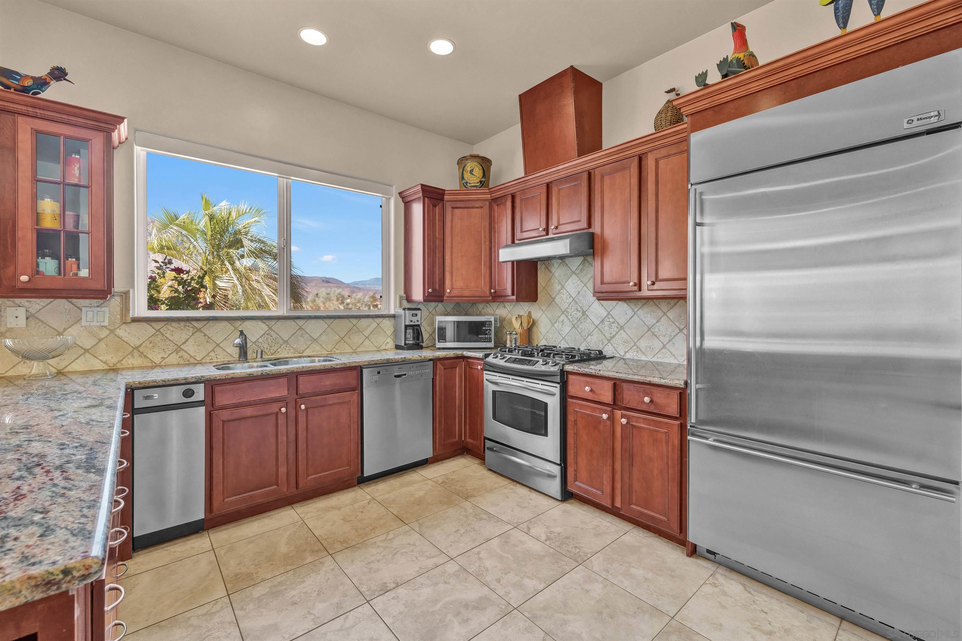 Detail Gallery Image 10 of 42 For 341  Ocotillo Cir, Borrego Springs,  CA 92004 - 3 Beds | 2/1 Baths