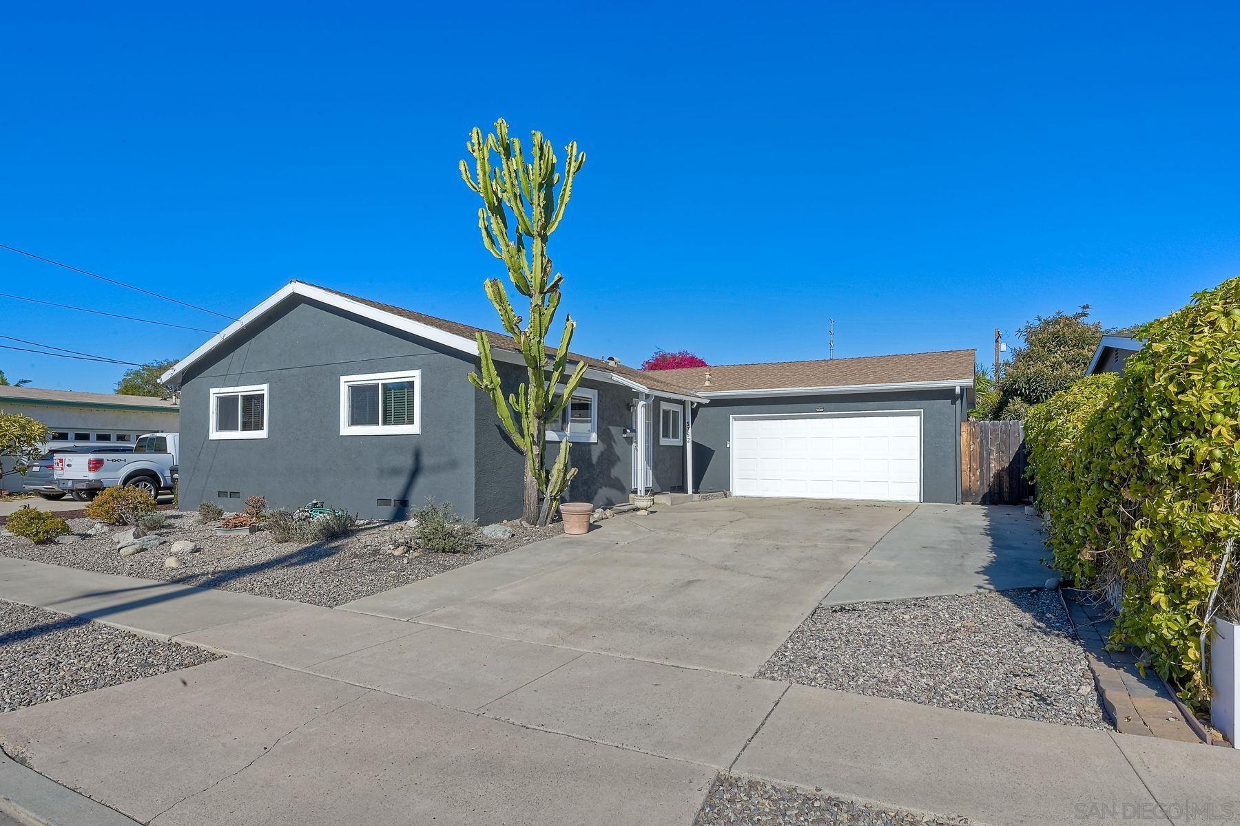 Detail Gallery Image 1 of 1 For 3762  Christine St, San Diego,  CA 92117 - 3 Beds | 2 Baths