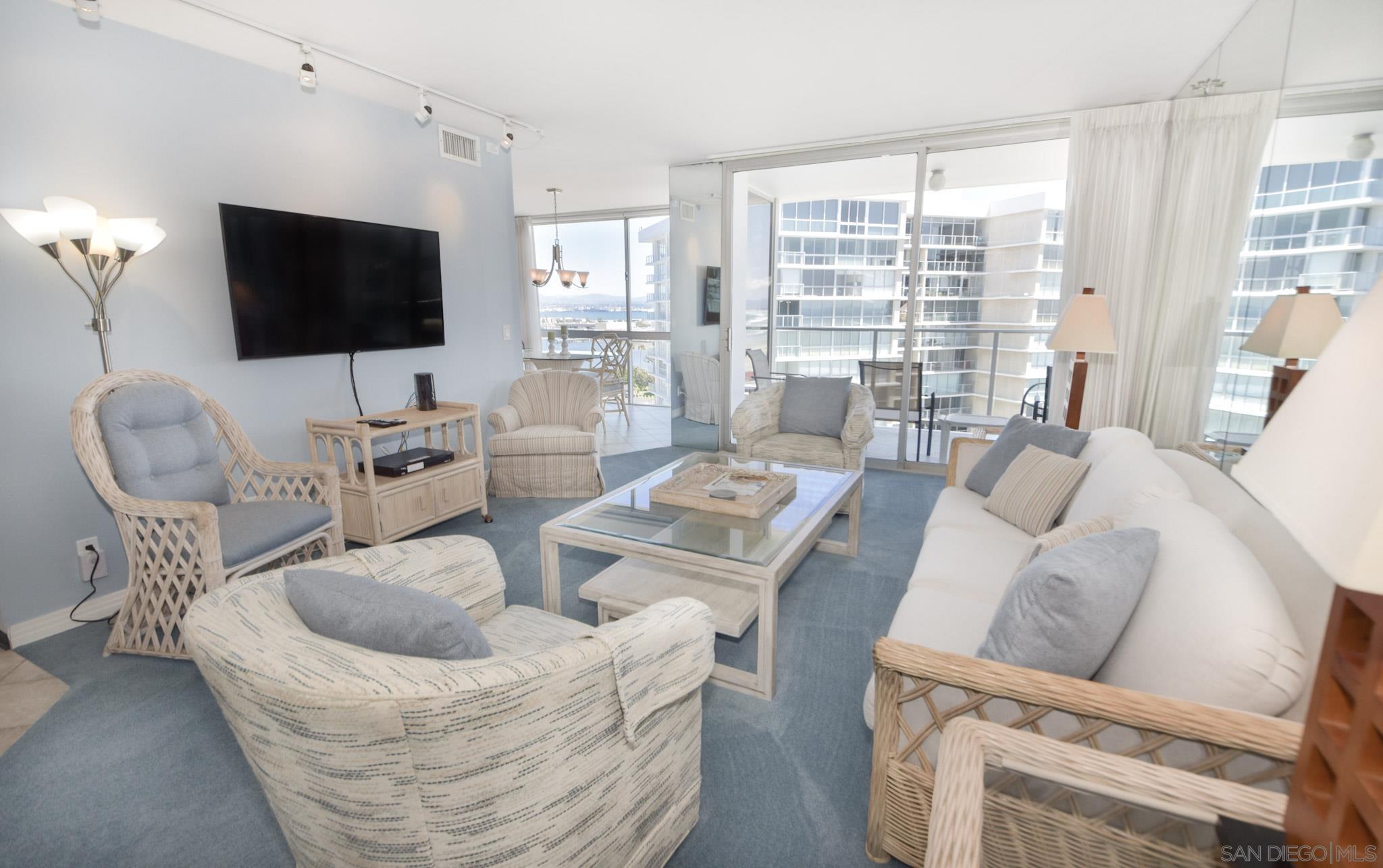 Detail Gallery Image 3 of 24 For 1810  Avenida Del Mundo  1209, Coronado,  CA 92118 - 2 Beds | 2 Baths