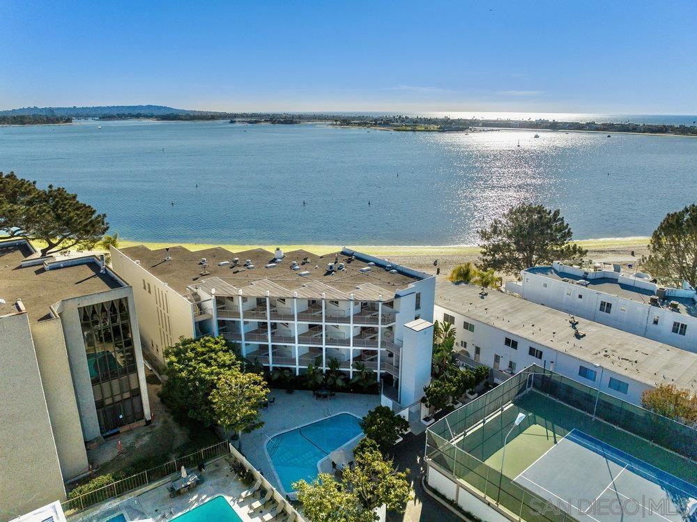 Detail Gallery Image 1 of 1 For 1327  La Palma  5b,  San Diego,  CA 92109 - 3 Beds | 2/1 Baths